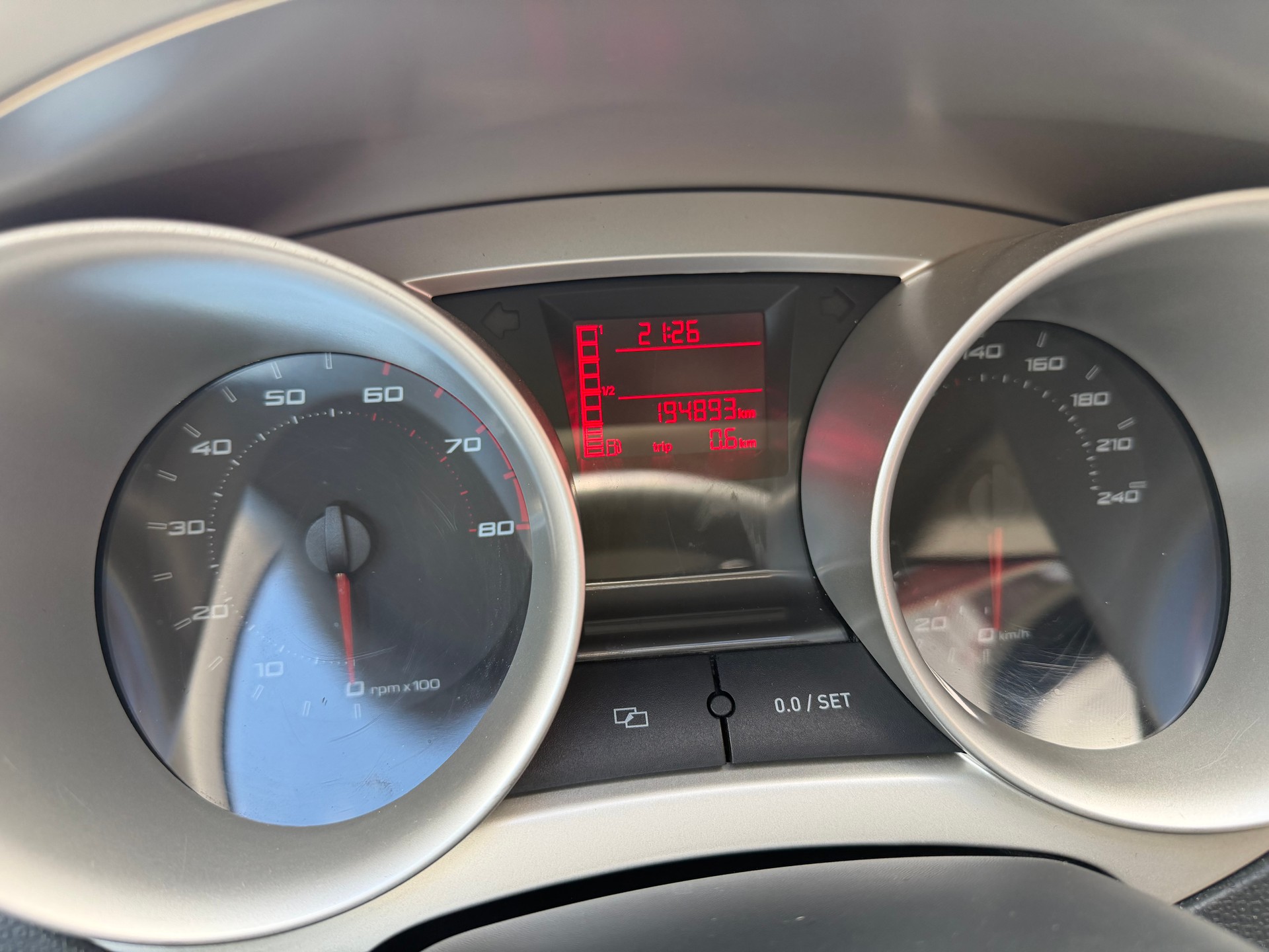 SEAT Ibiza SC 1.6 Sport-image-7