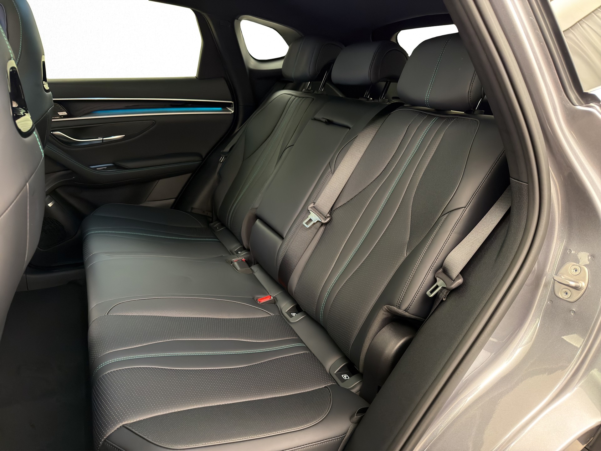 BYD Seal U DM-i Design AWD-image-11