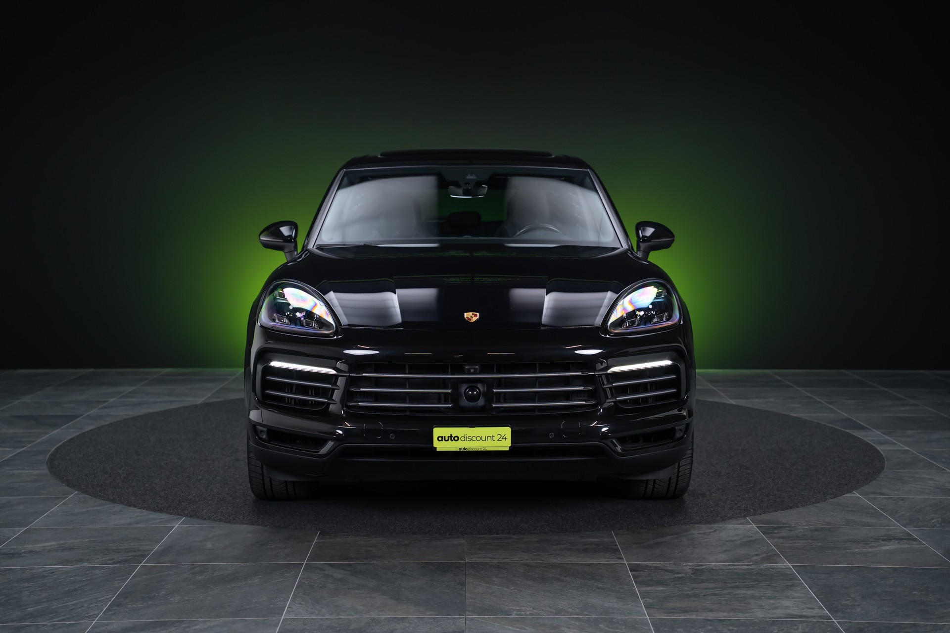 PORSCHE Cayenne 3.0 V6 E-Hybrid / CH-Fahrzeug / Sport-Chrono / Panorama-Schiebedach-image-1