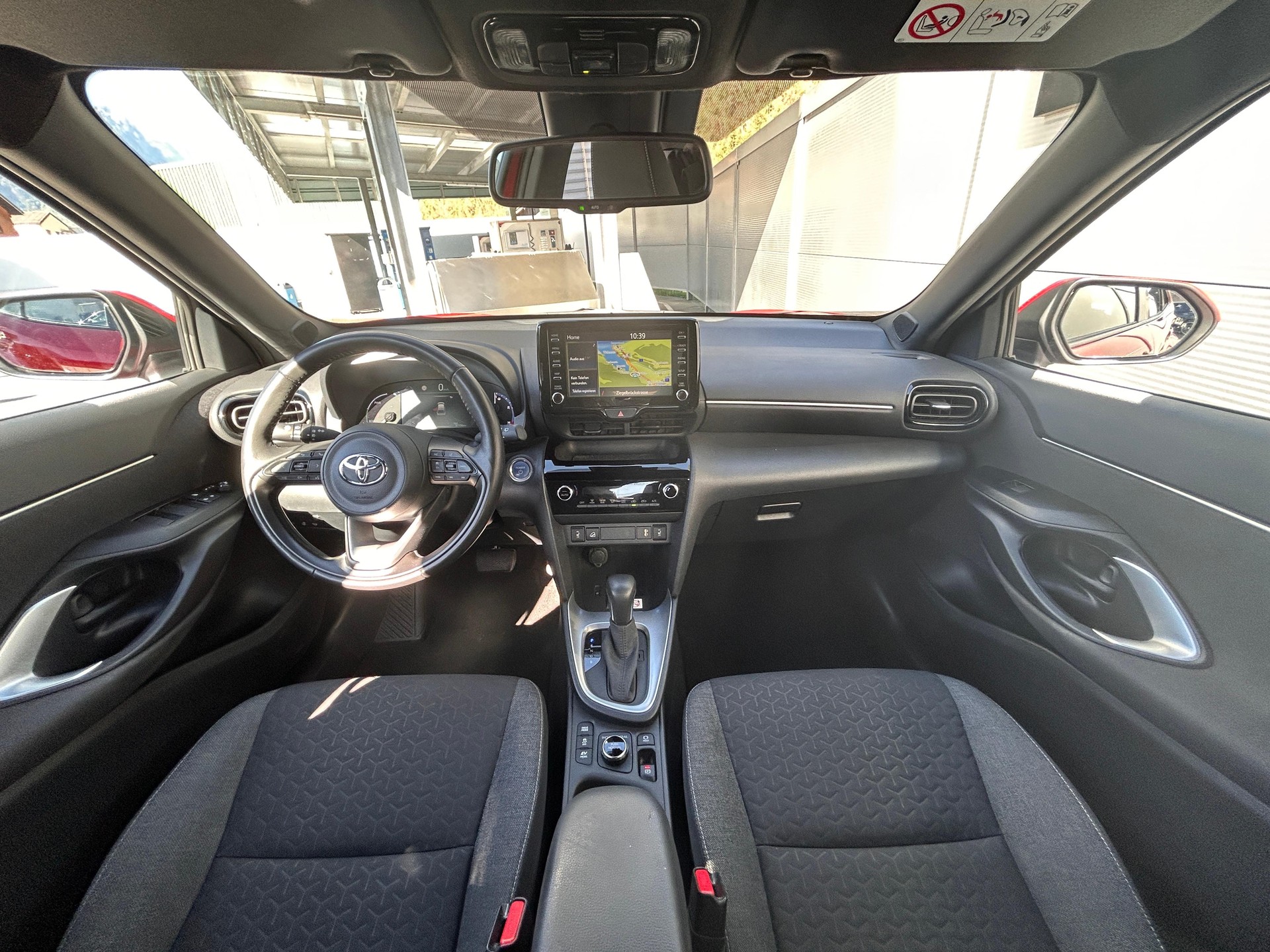TOYOTA Yaris Cross 1.5 VVT-i HSD Trend AWD-i-image-5