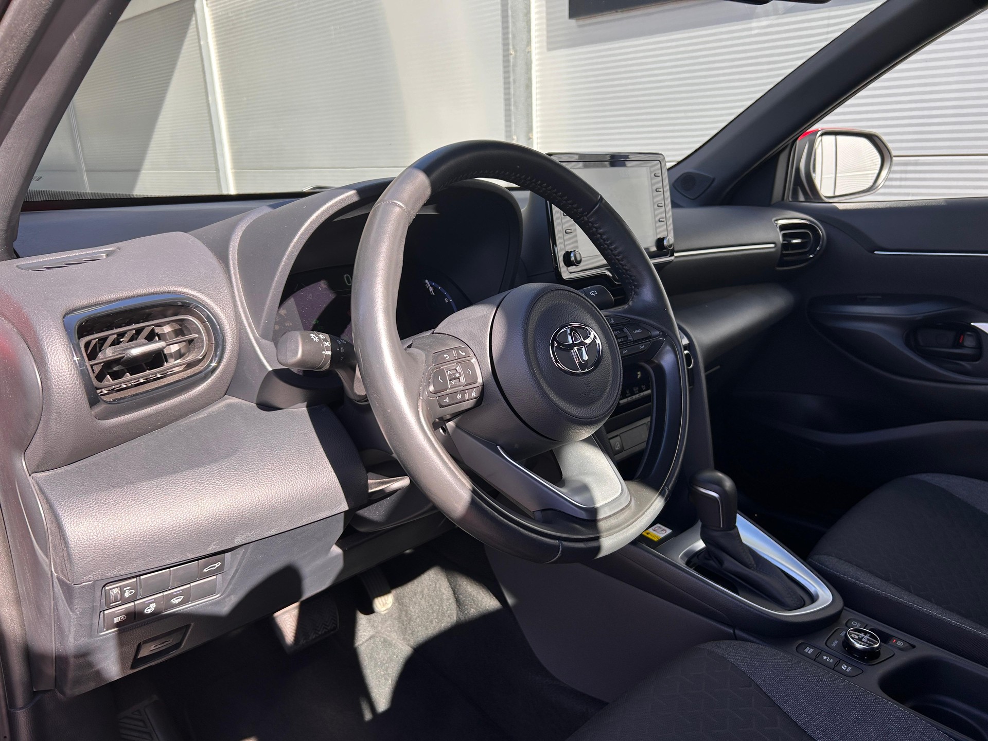 TOYOTA Yaris Cross 1.5 VVT-i HSD Trend AWD-i-image-7