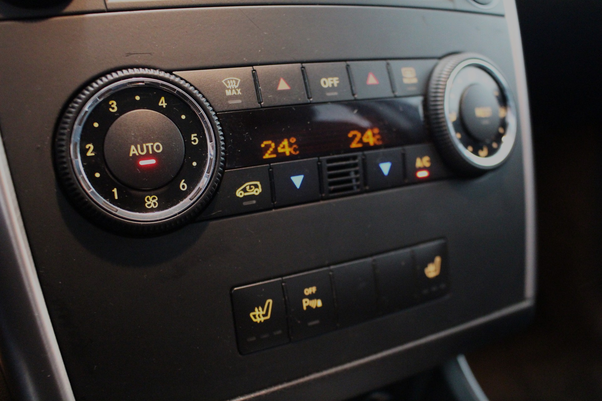 MERCEDES-BENZ B 200 Turbo-image-14
