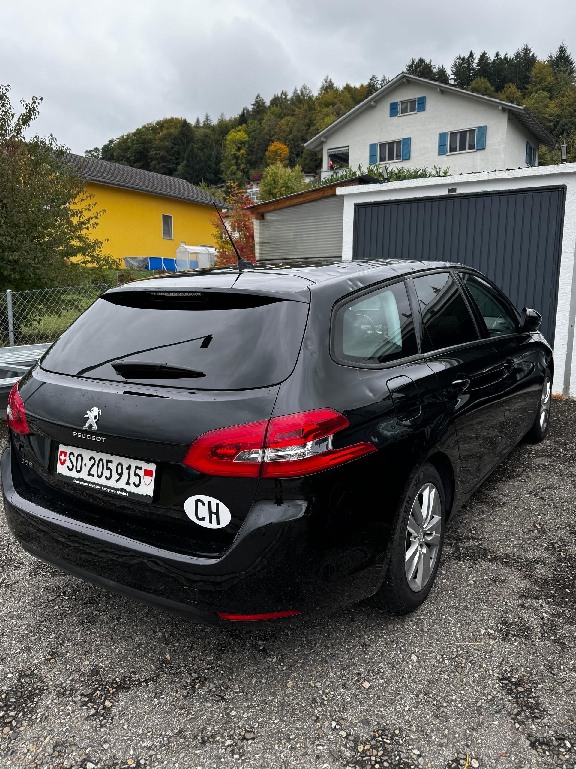 PEUGEOT 1.5 BlueHDi Business Line-image-2