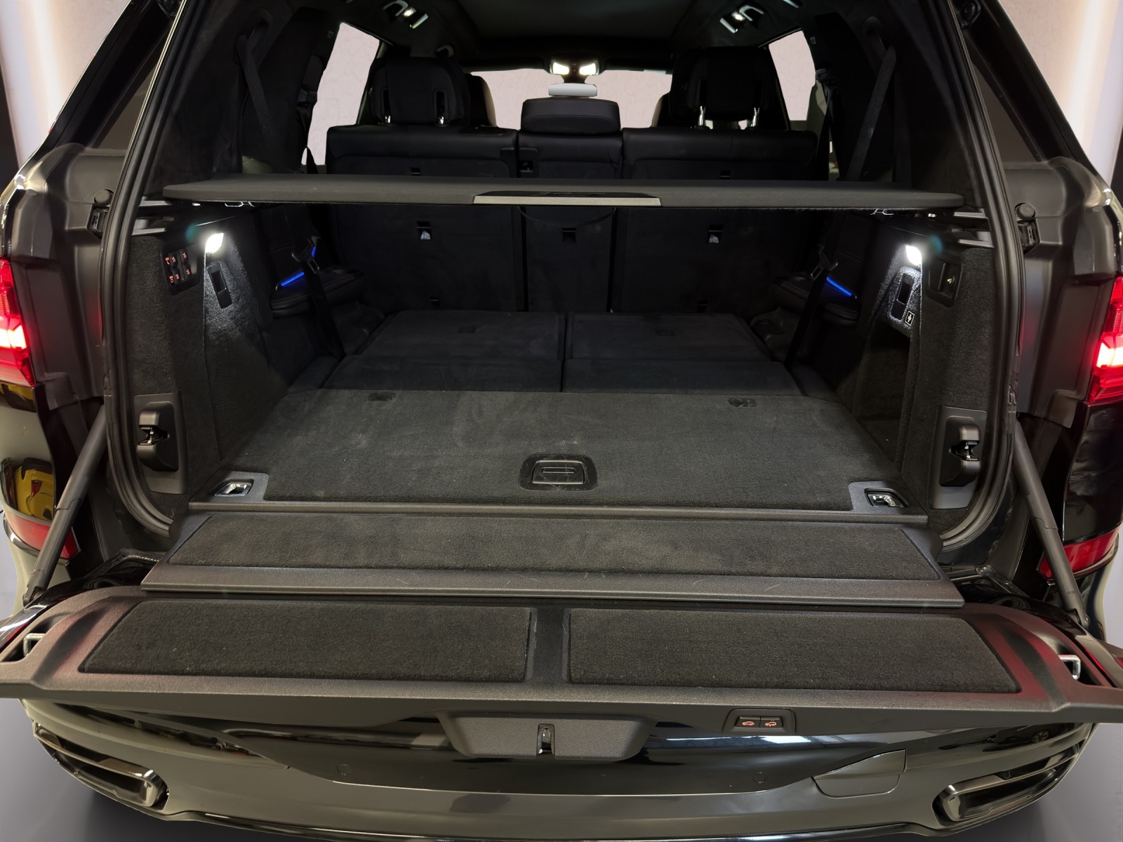 BMW X7 xDrive 48V 40d Steptronic-image-18