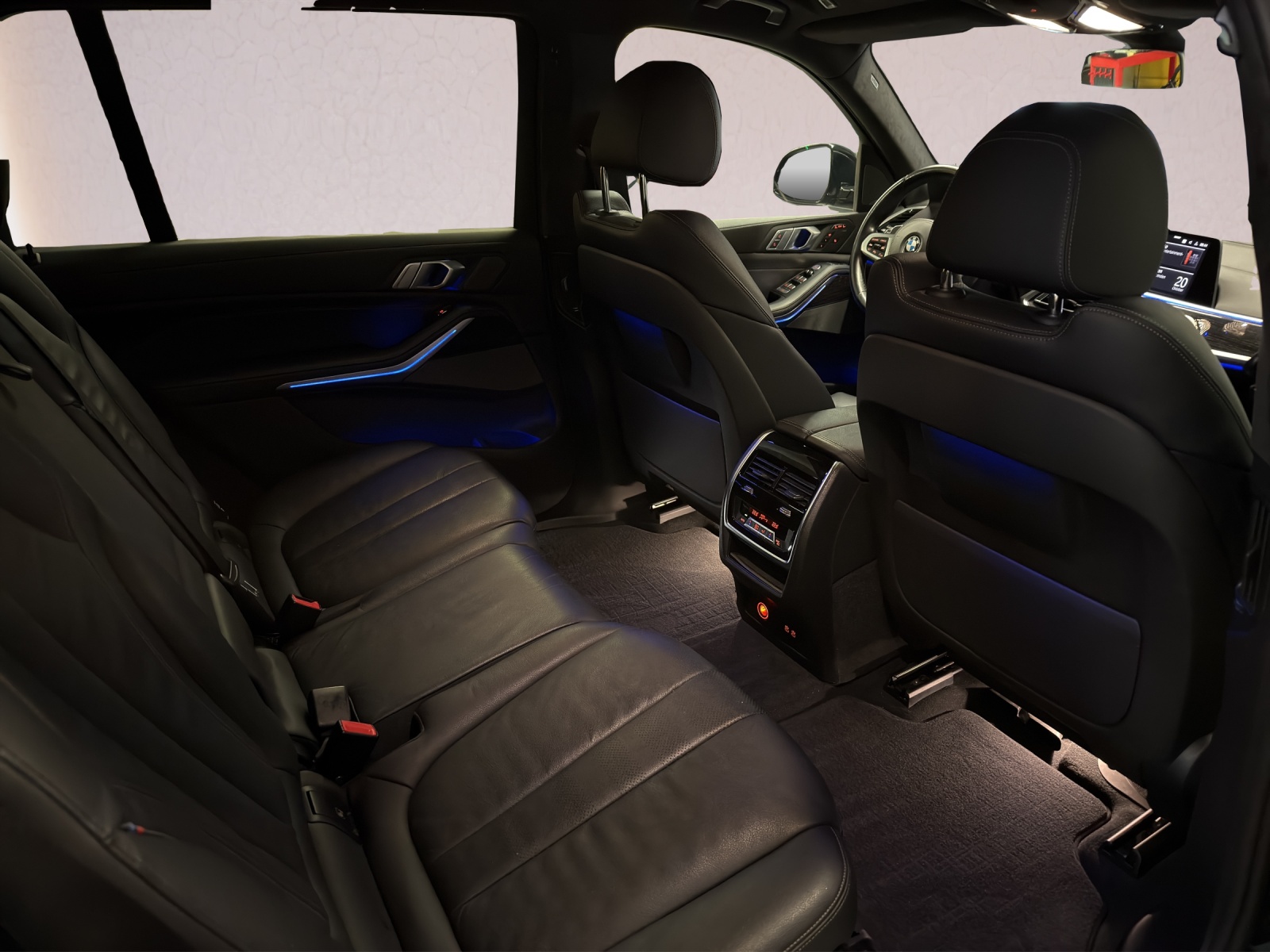 BMW X7 xDrive 48V 40d Steptronic-image-16