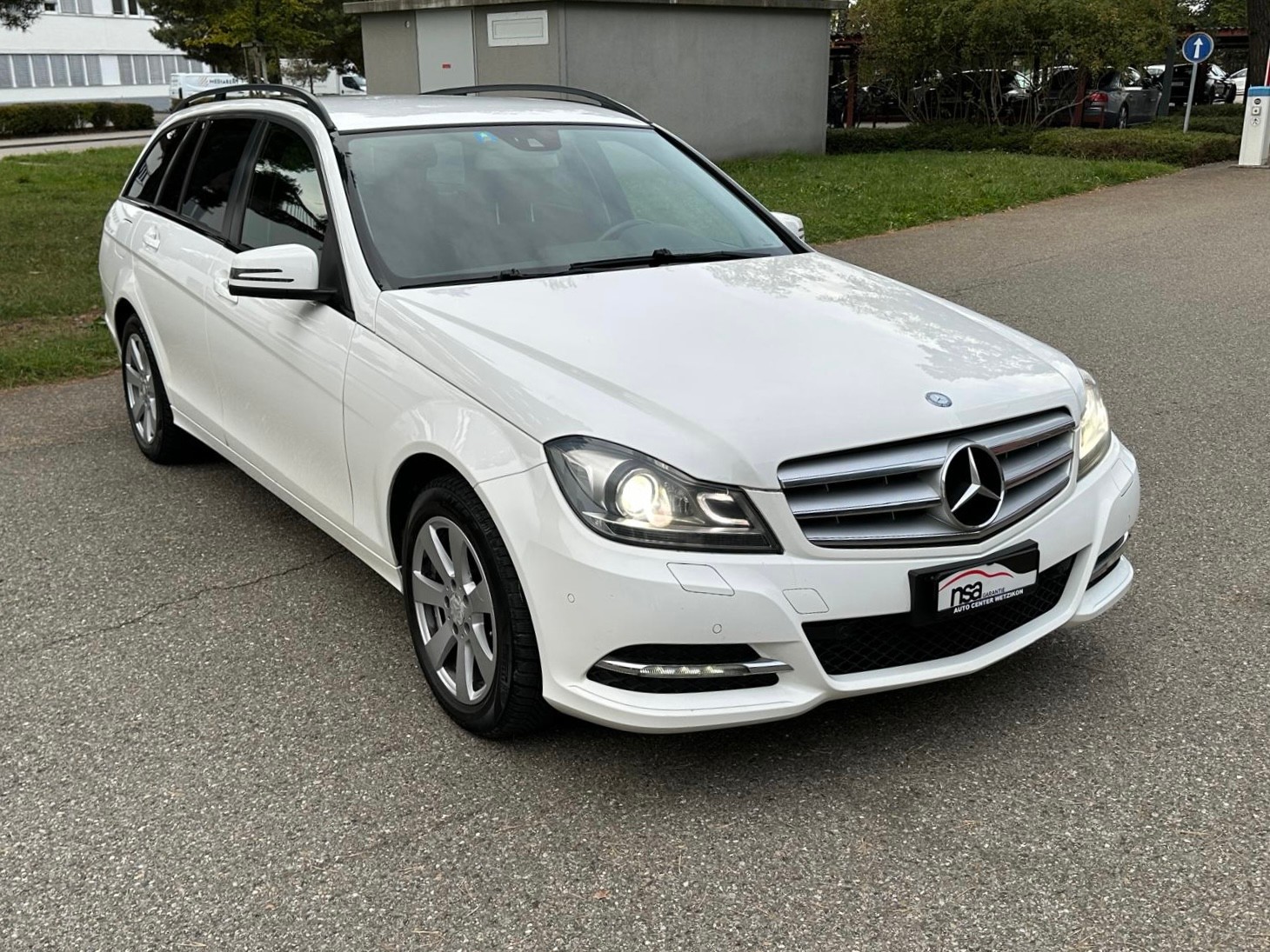 MERCEDES-BENZ C 200 CDI-image-2