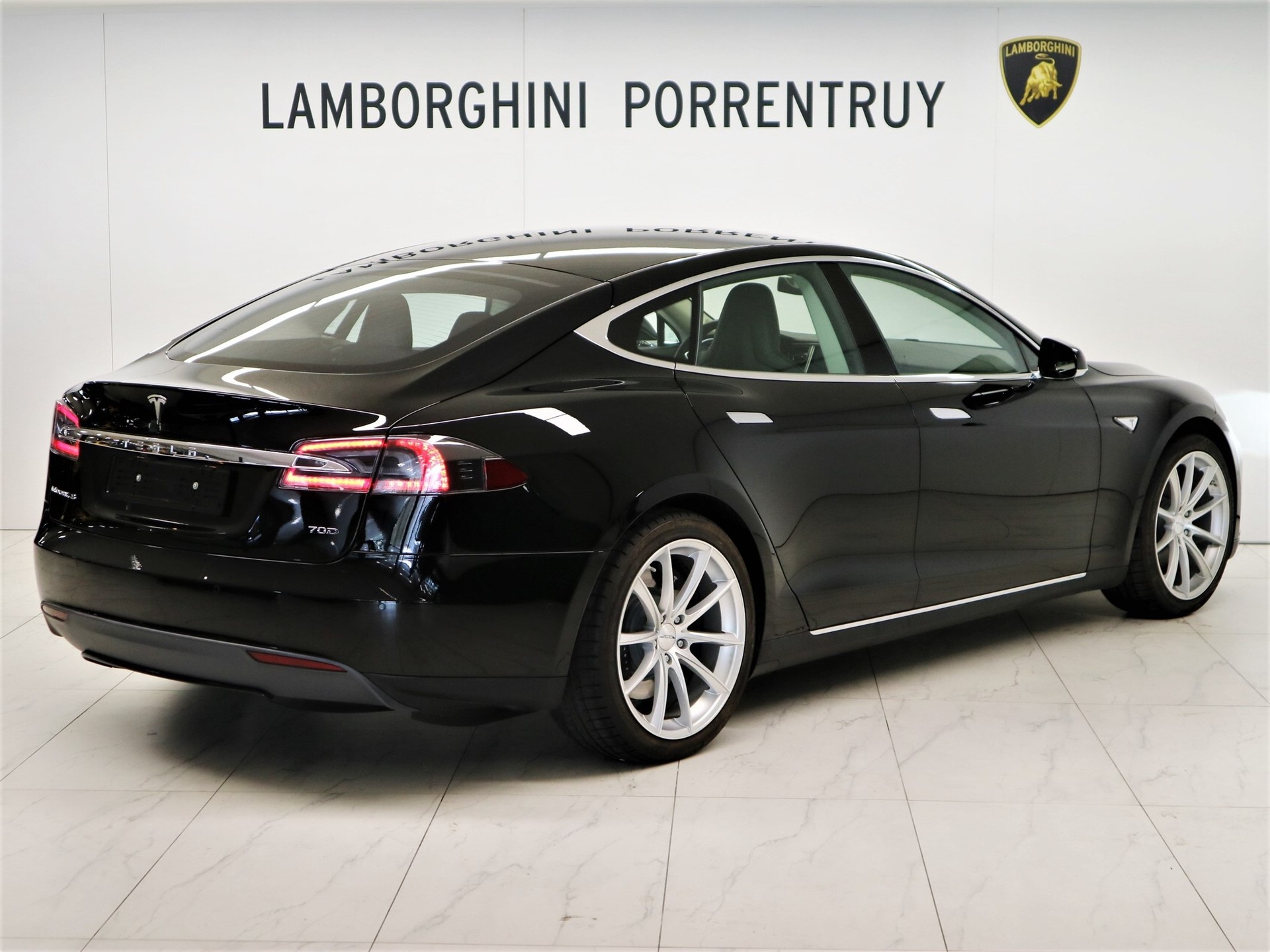 TESLA Model S 70 D-image-2