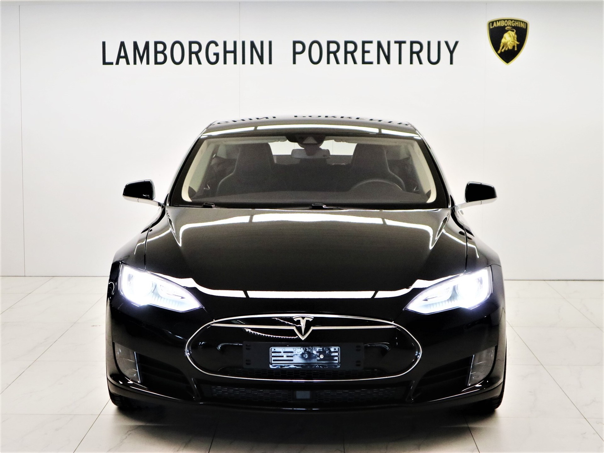 TESLA Model S 70 D-image-4