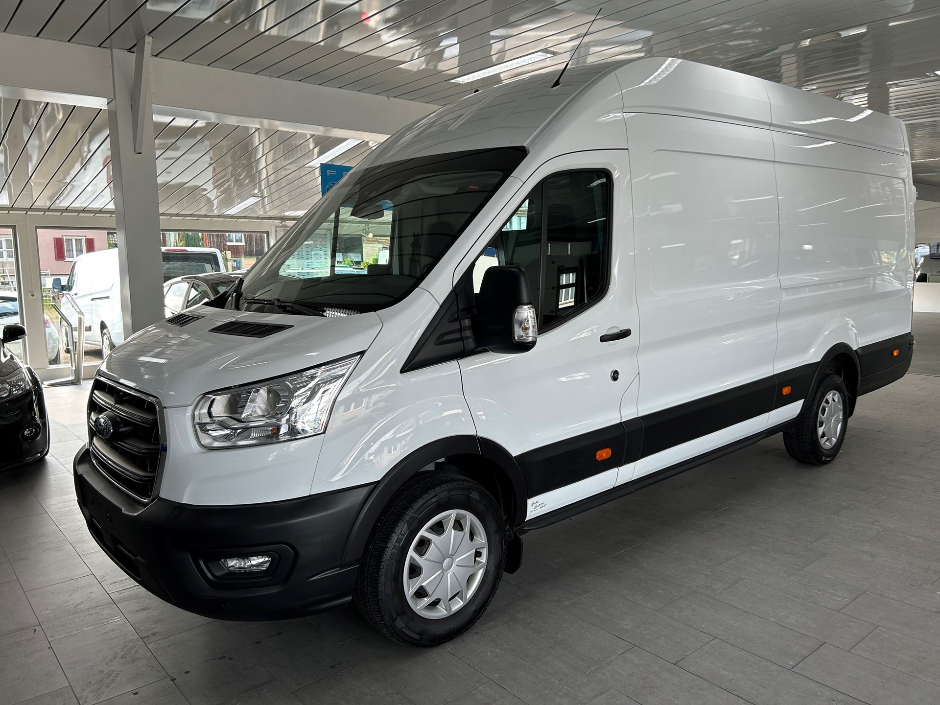 FORD Transit Van 350 L4 Trend 2.0 TDCi 185 RWD