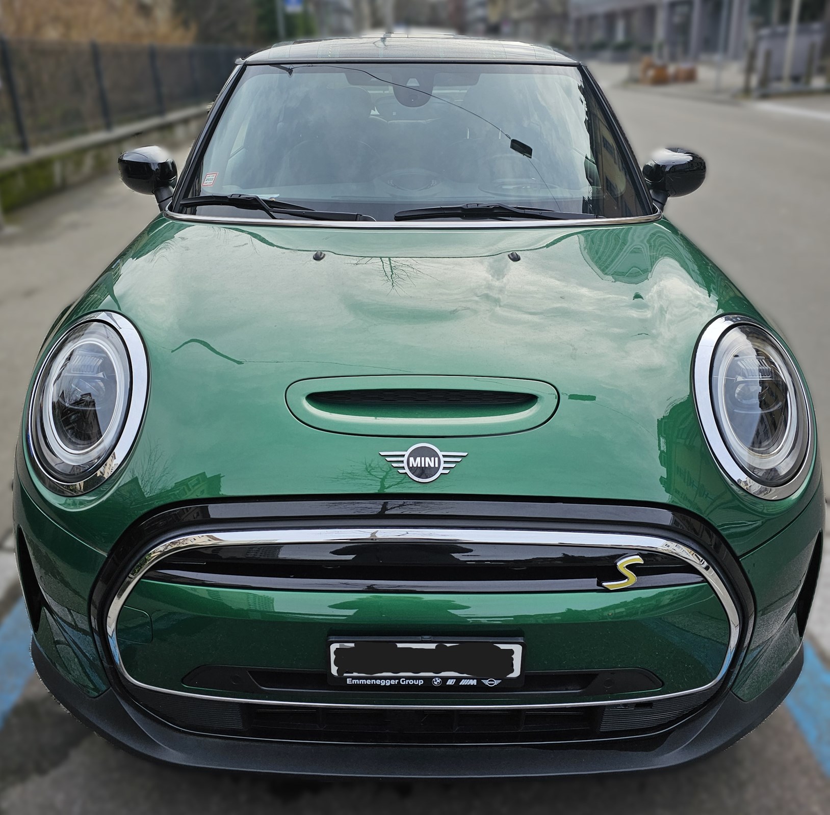 MINI Cooper SE Mosaert Edition-image-3