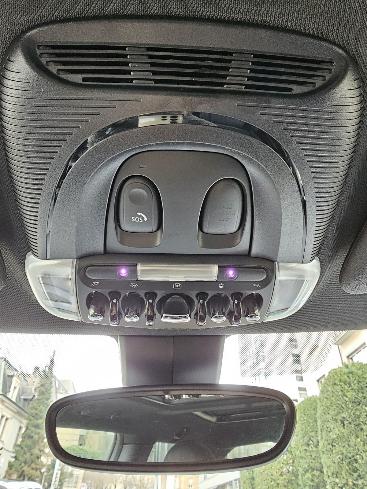 MINI Cooper SE Mosaert Edition-image-6