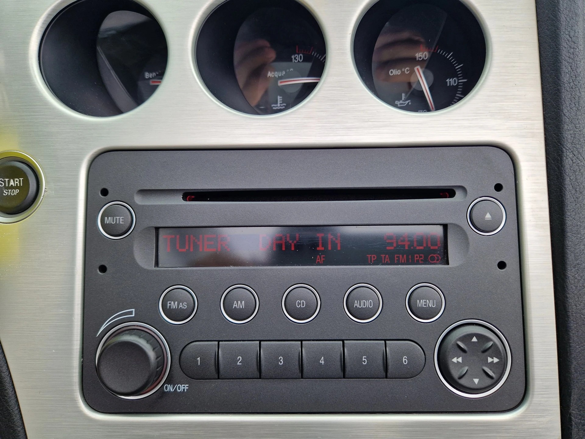 ALFA ROMEO Spider 3.2 JTS Q4-image-18