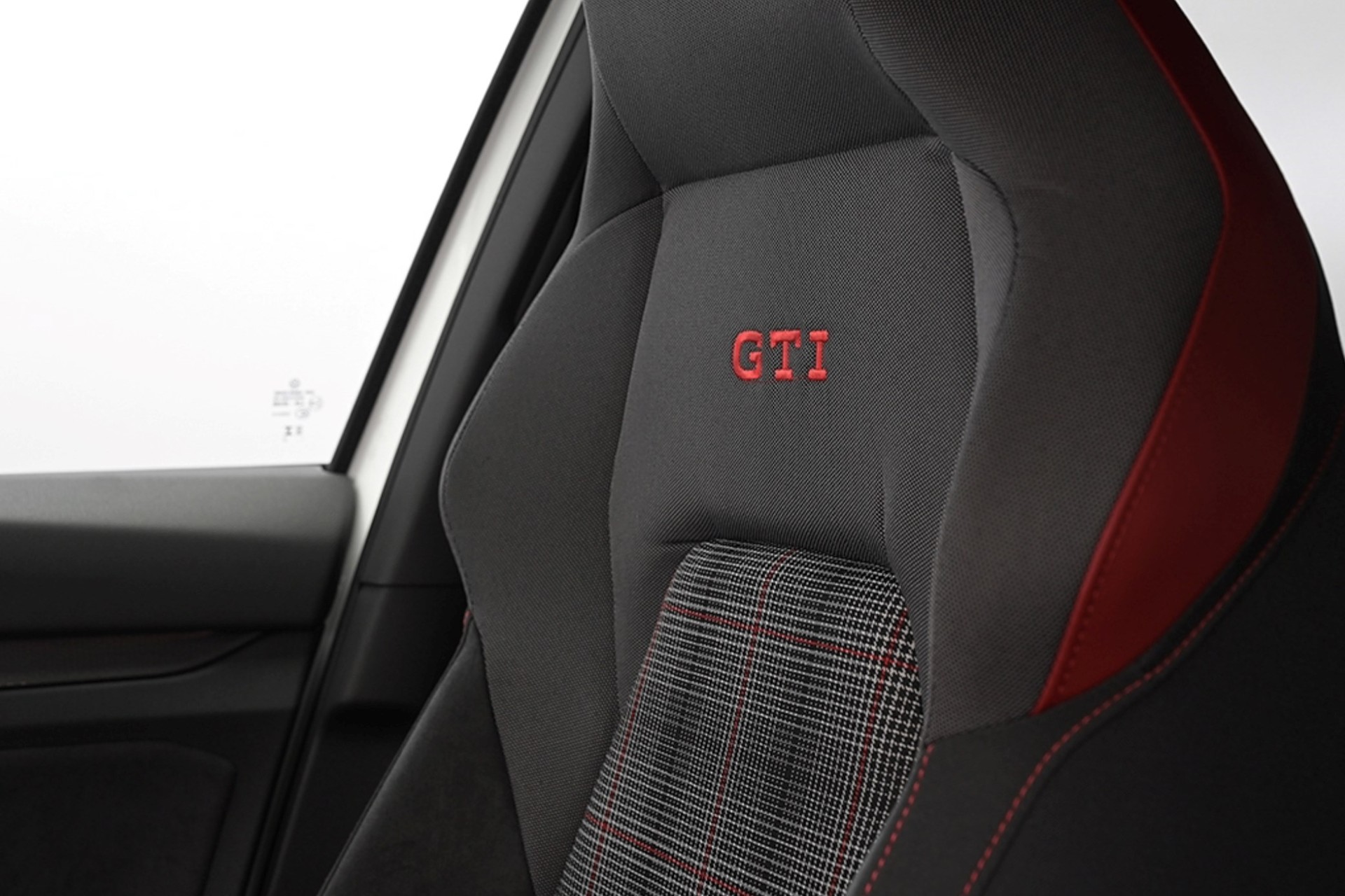 VW Golf 2.0 TSI GTI DSG-image-8