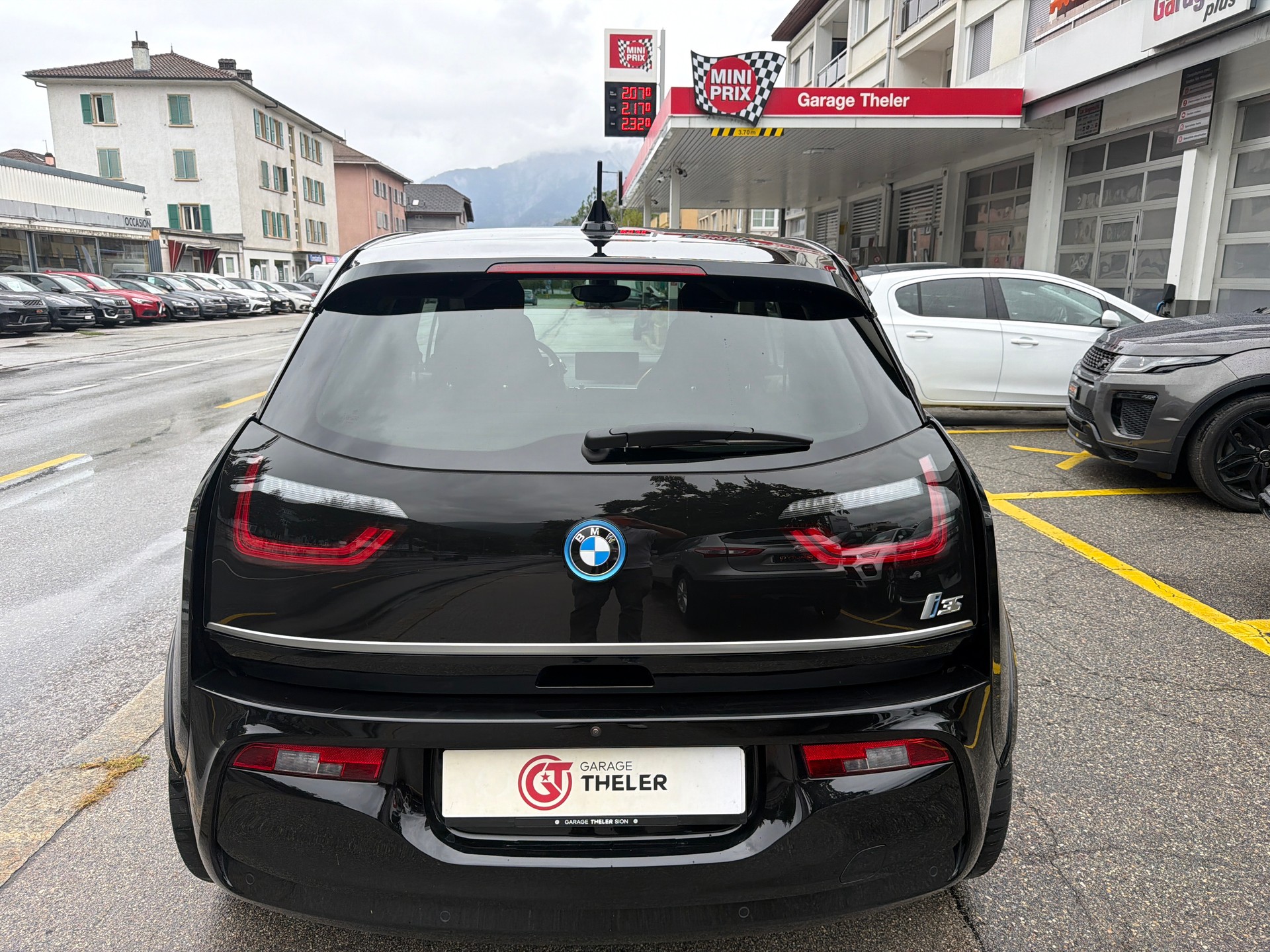 BMW i3s (120Ah)-showroom-element-3
