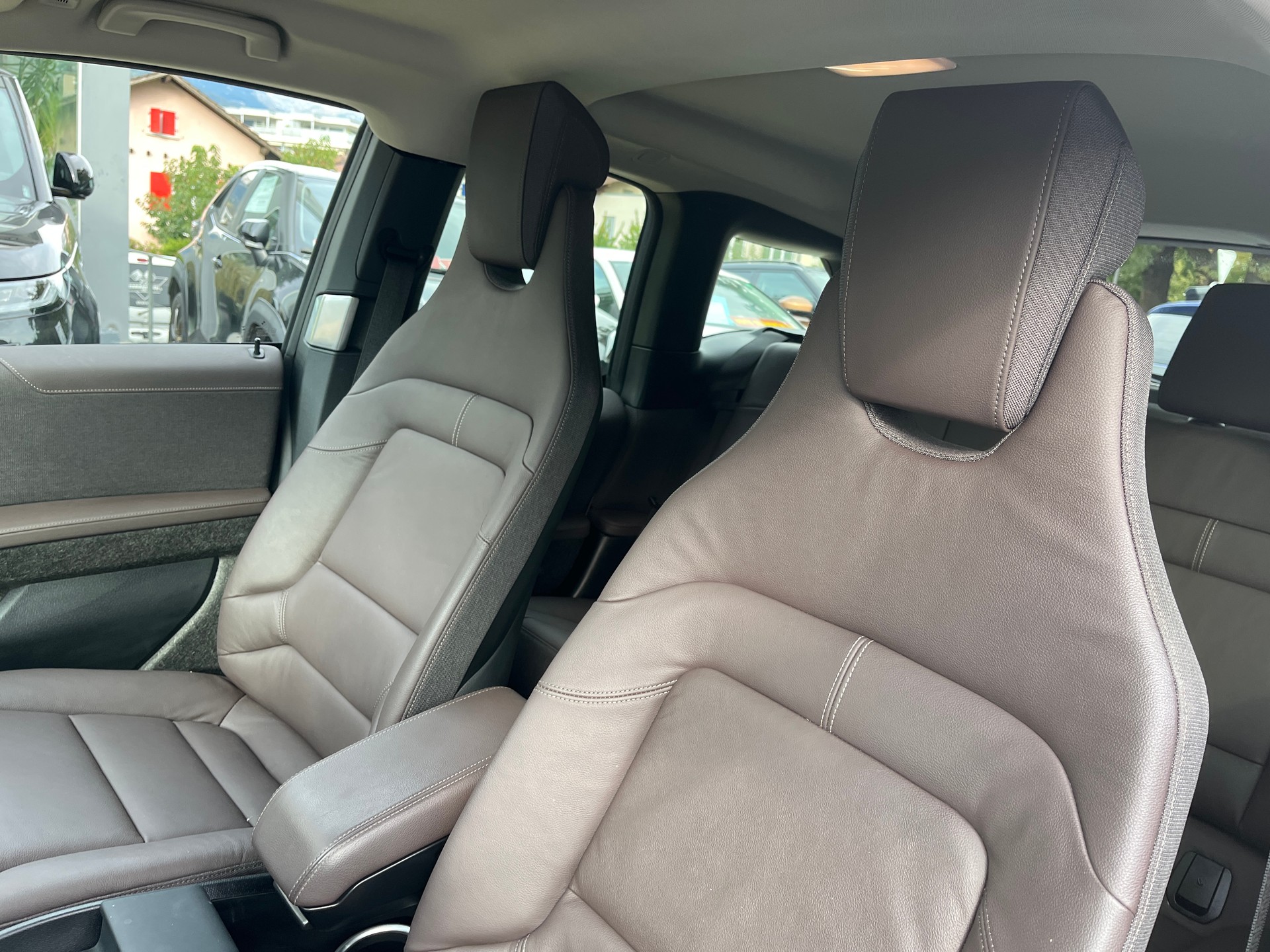 BMW i3s (120Ah)-image-8