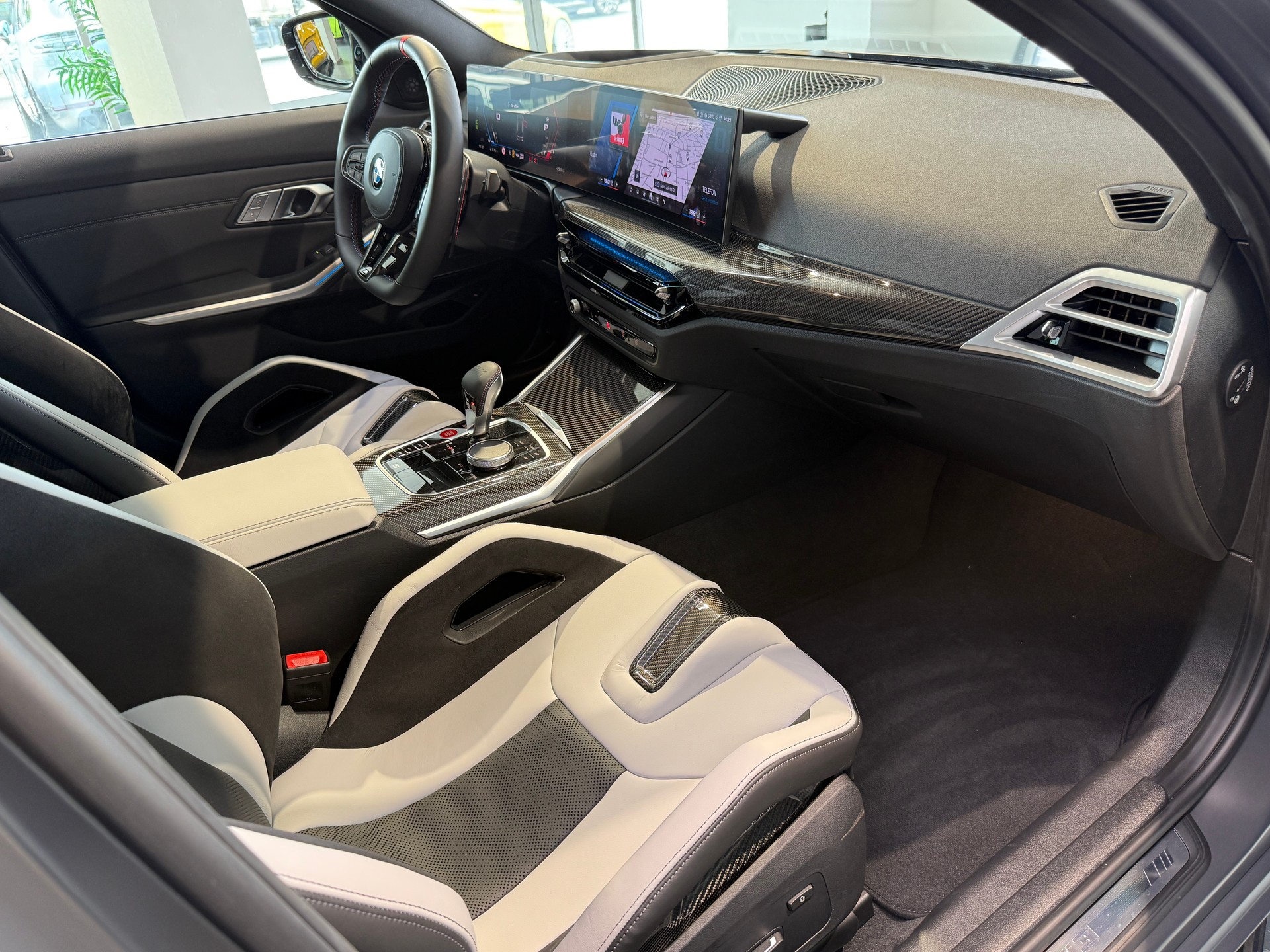 BMW M3 Touring xDrive Competition M-image-10