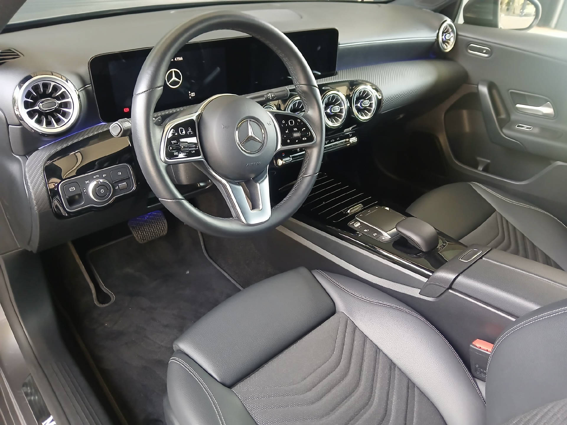 MERCEDES-BENZ A 180-image-5