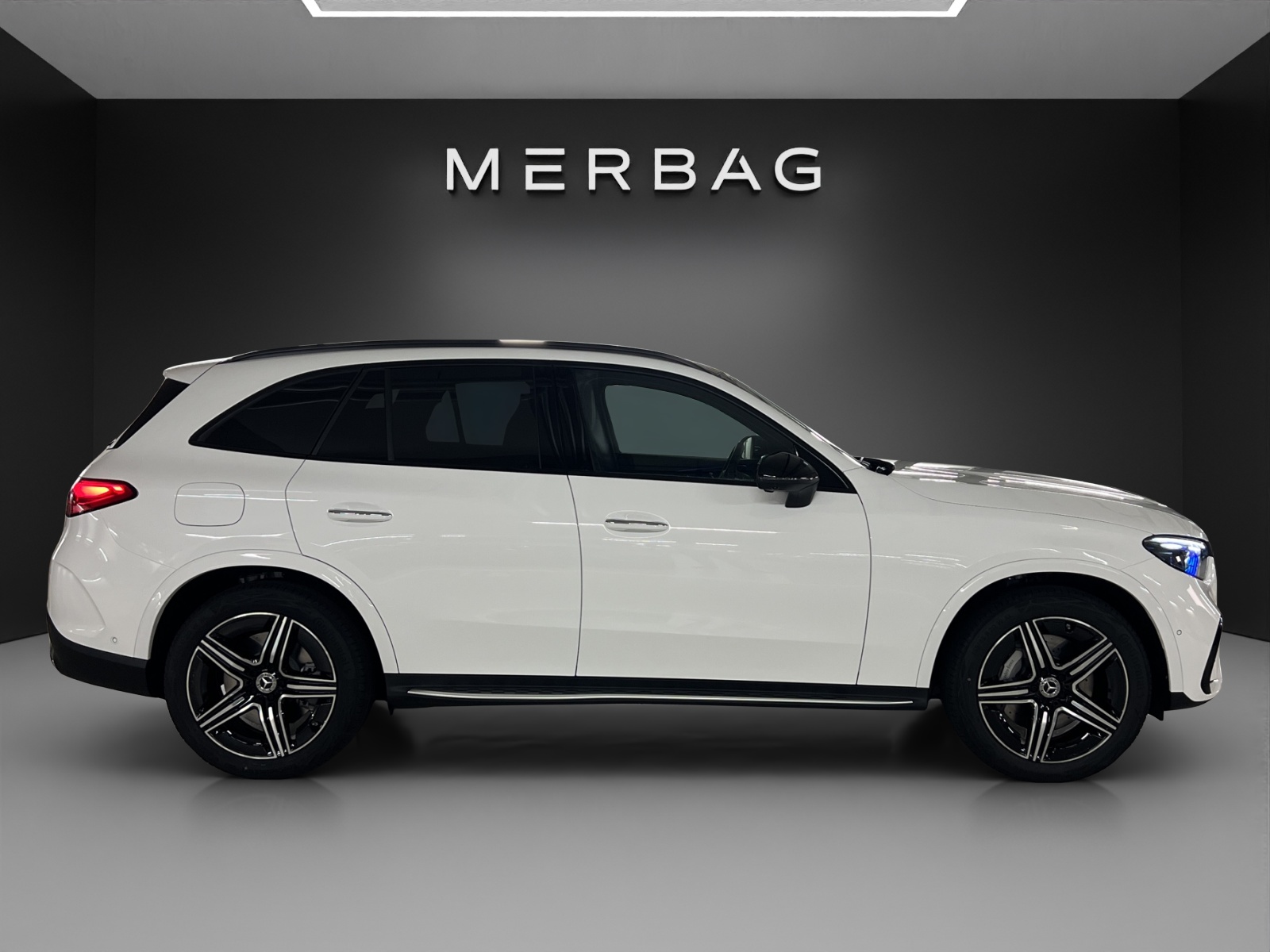 MERCEDES-BENZ GLC 450d 4Matic 9G-Tronic-image-4