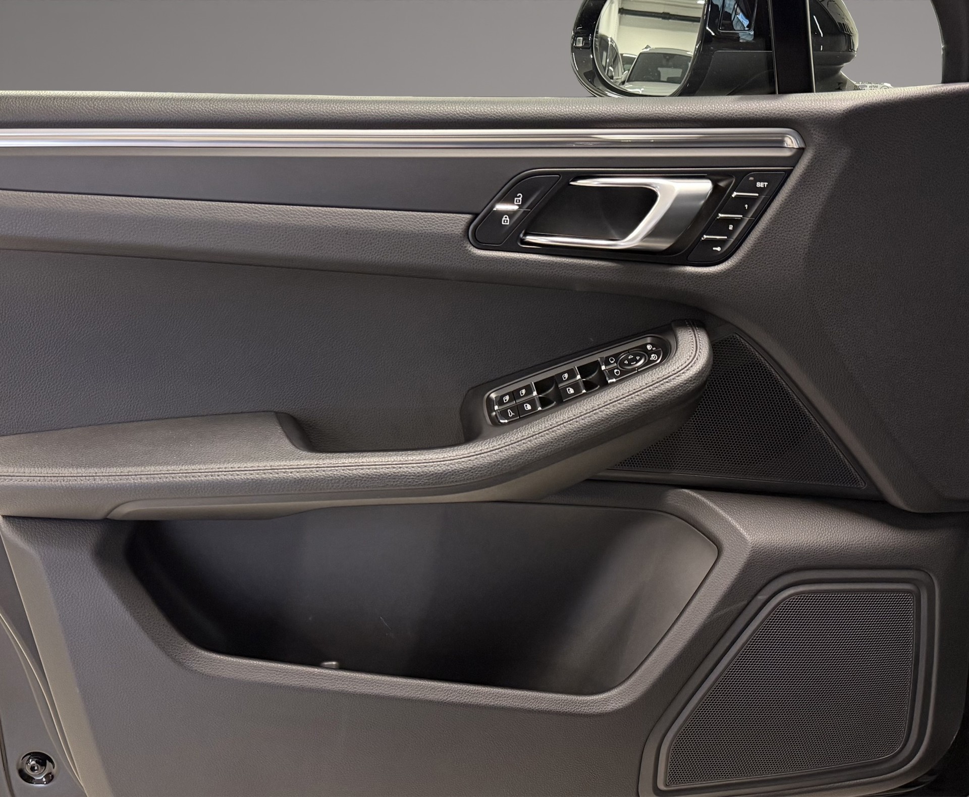 PORSCHE Macan PDK-image-7