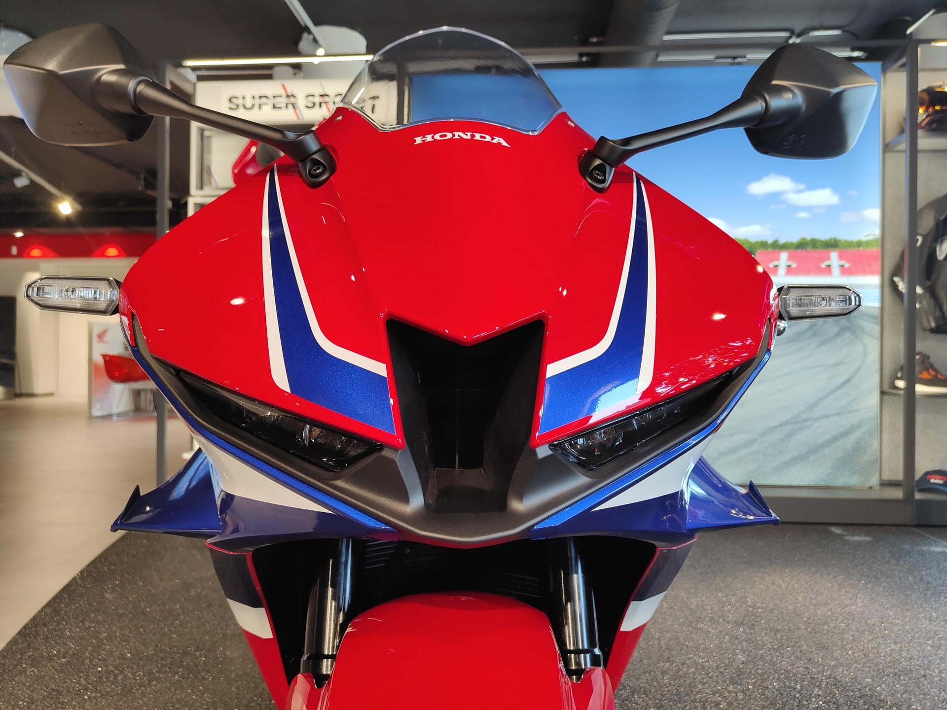 HONDA CBR 600 RR-image-4
