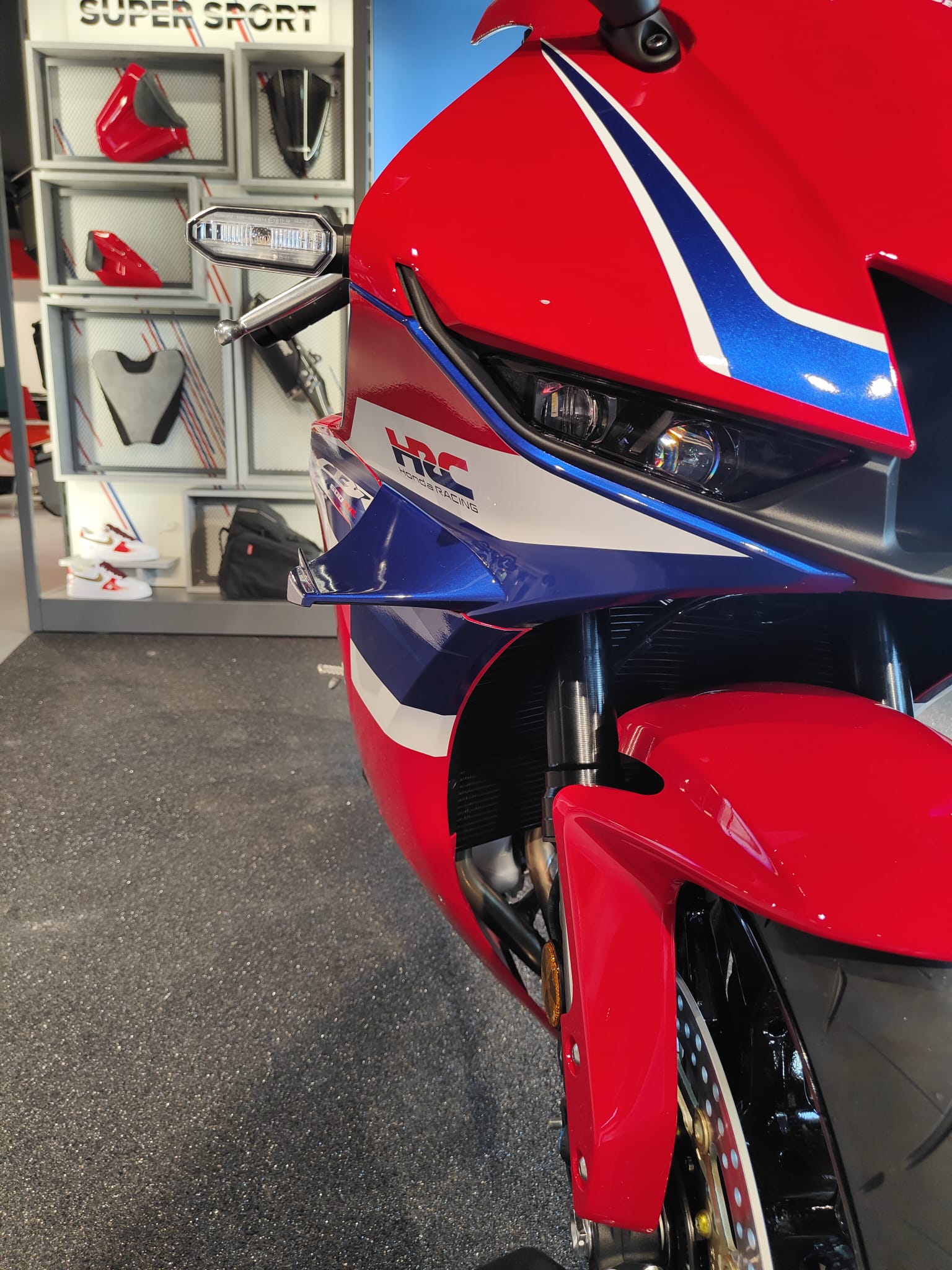 HONDA CBR 600 RR-image-6