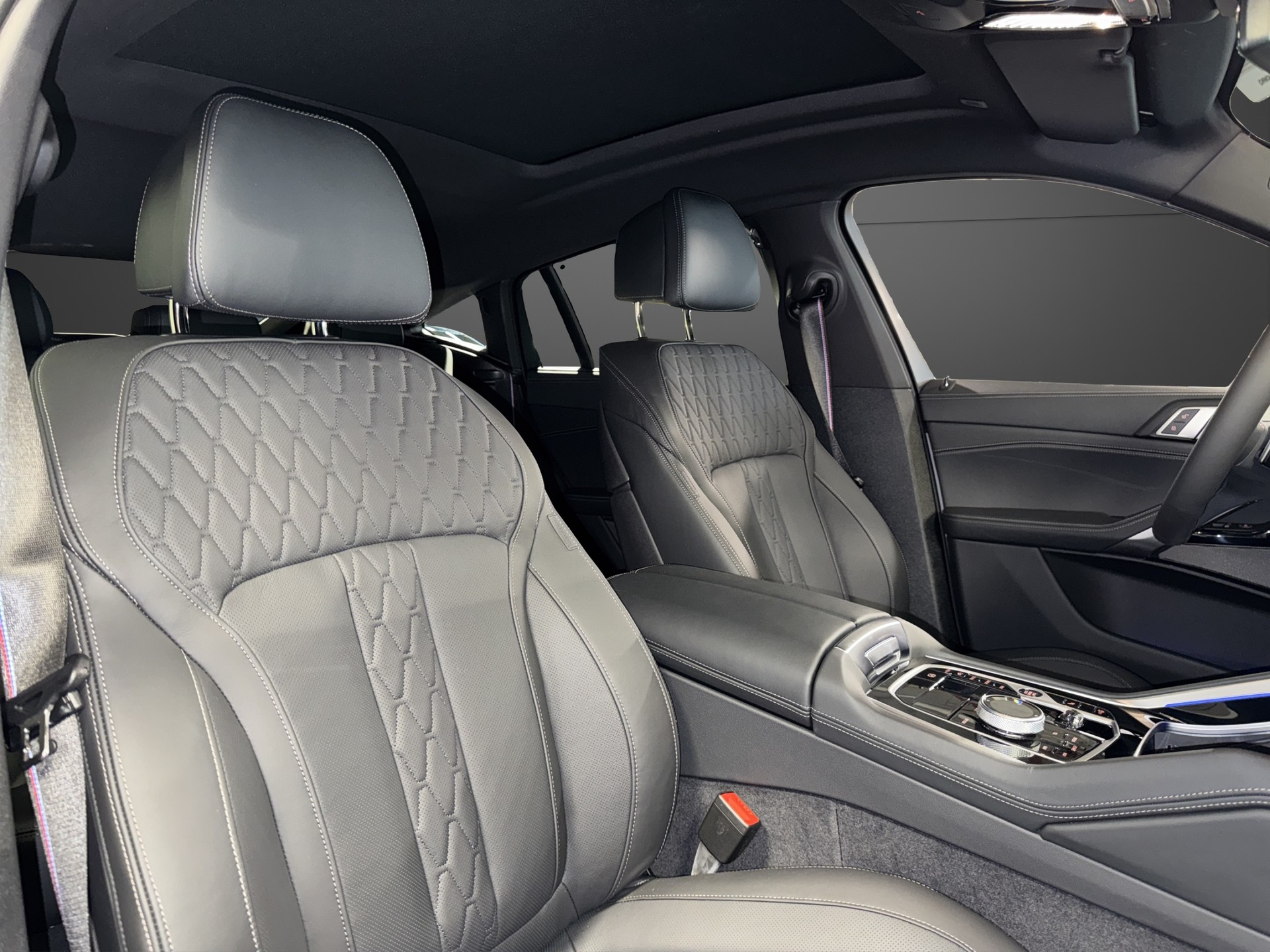 BMW X6 M60i-image-23