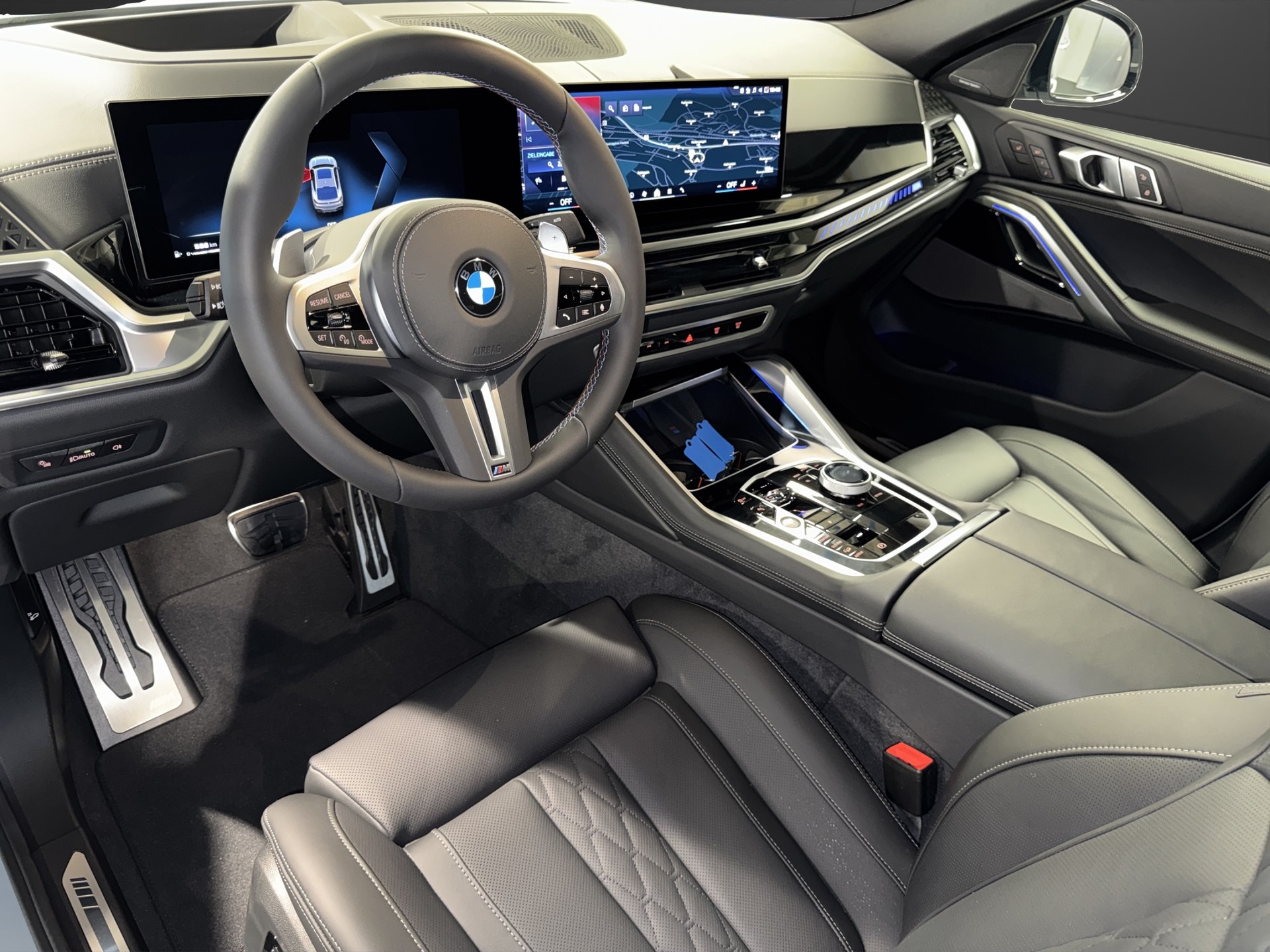 BMW X6 M60i-image-14
