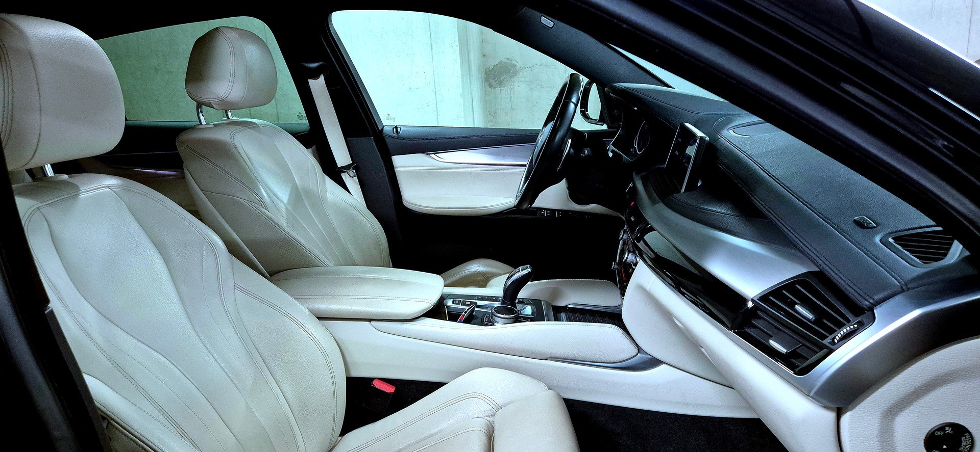 BMW X6 xDrive 40d Steptronic M-Sport-image-14