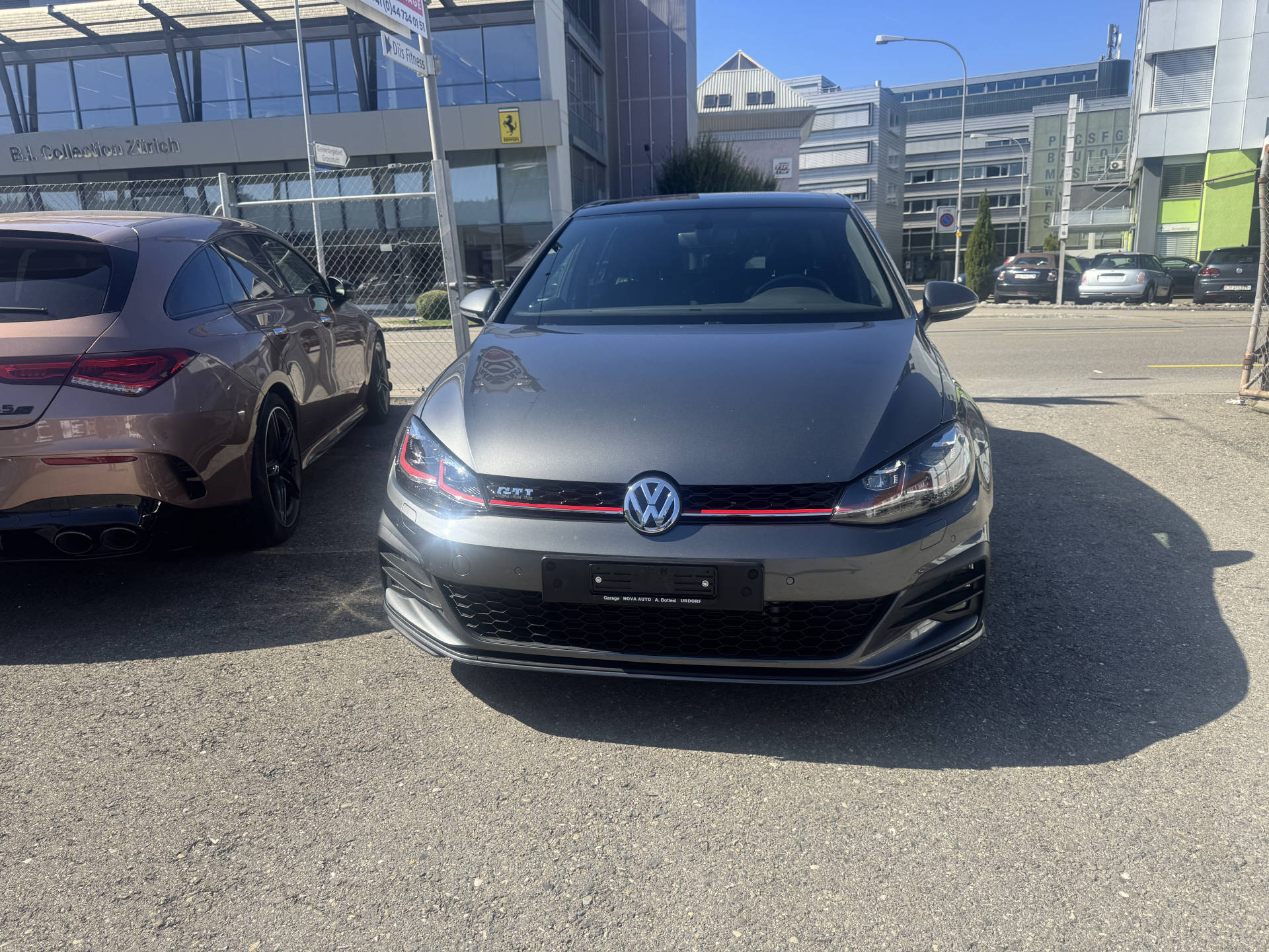 VW Golf VII 2.0 TSI 230 GTI Performance DSG-image-2