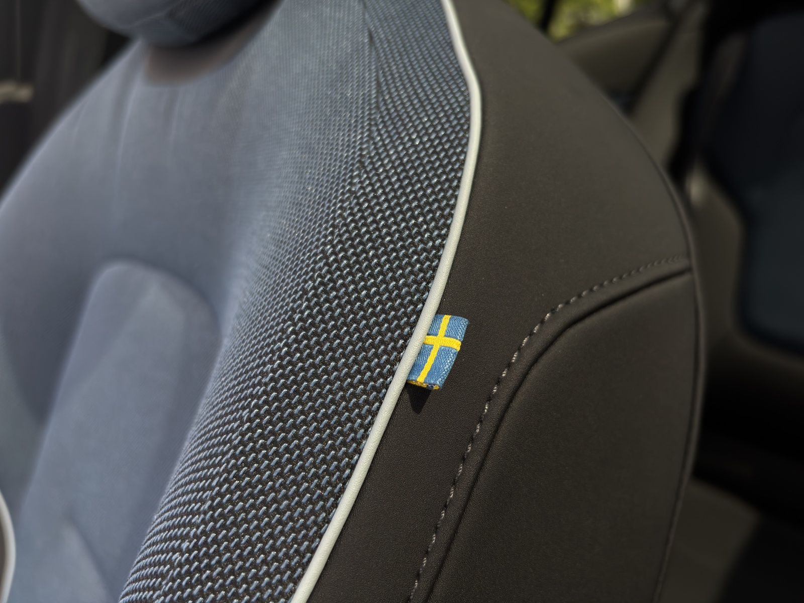 VOLVO EX30 E60 Ultra-image-16