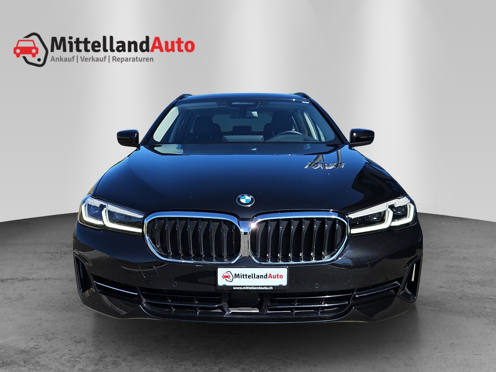 BMW 520d xDrive 48V Touring Steptronic-image-1