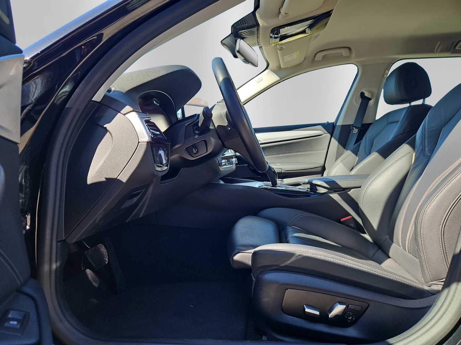 BMW 520d xDrive 48V Touring Steptronic-image-8
