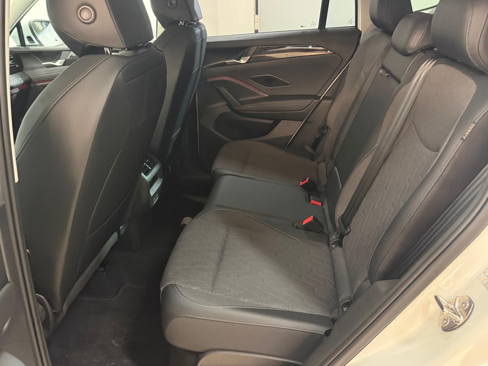 VW Tiguan 2.0 TSI DSG United 4Motion-image-8