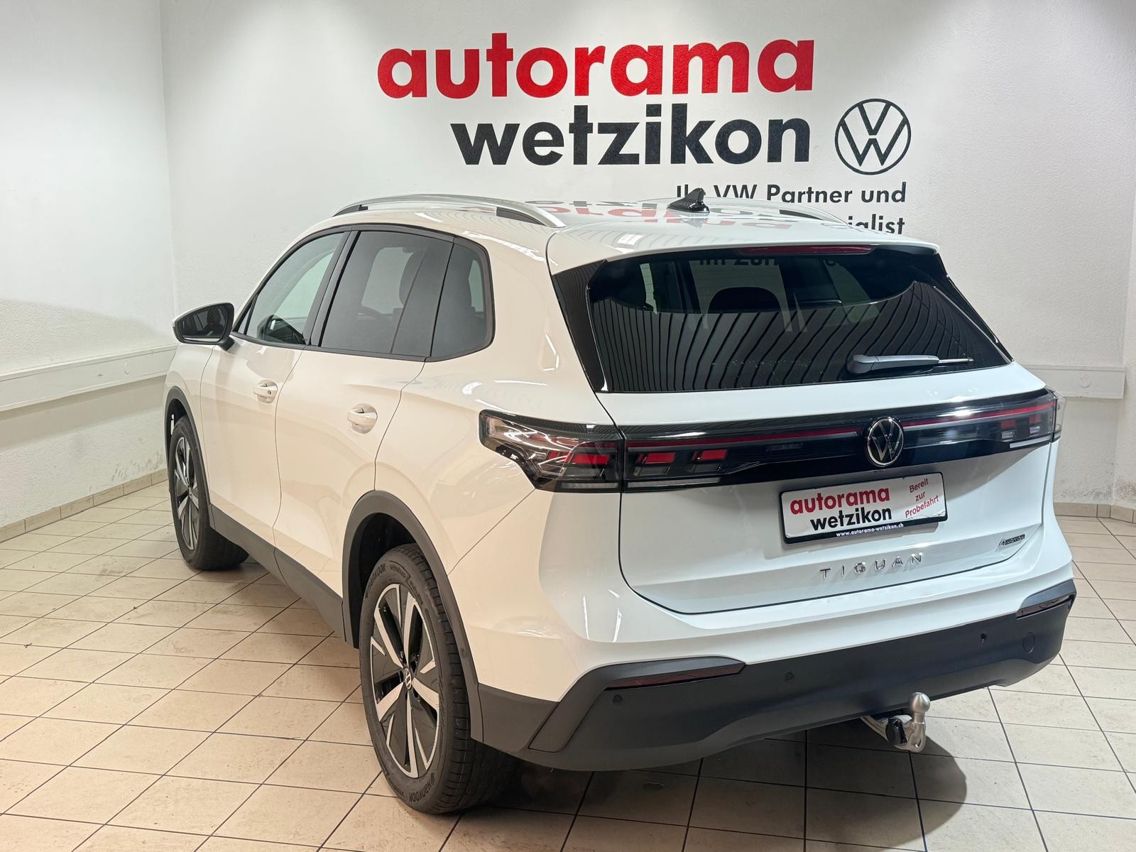 VW Tiguan 2.0 TSI DSG United 4Motion-image-2