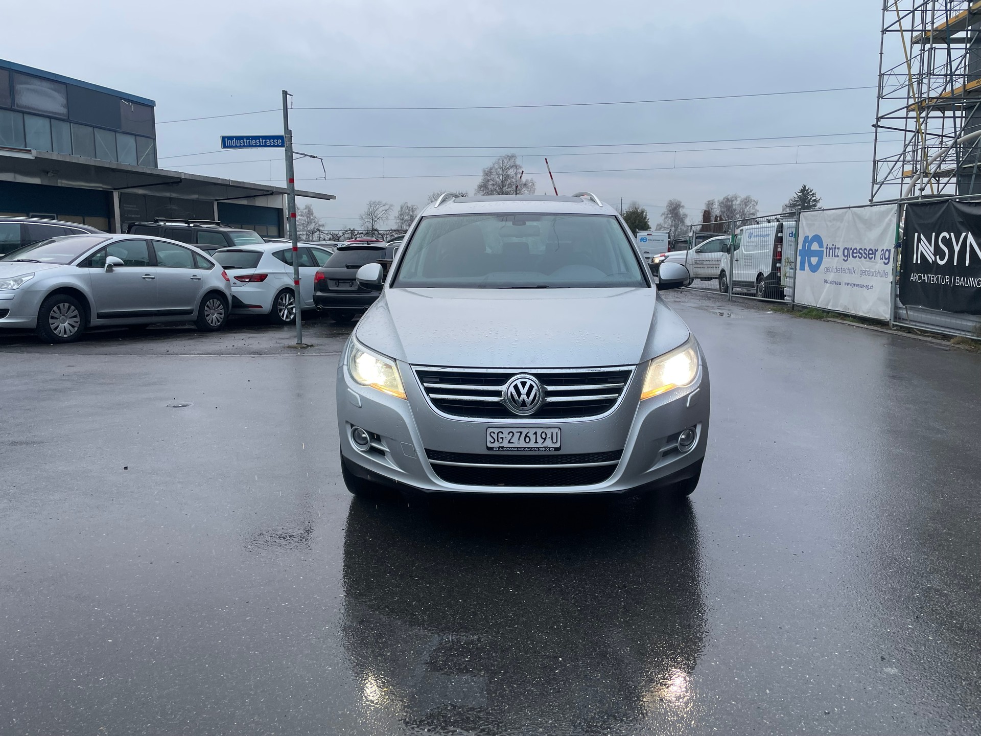 VW Tiguan 2.0 TDI Trend&Fun Tiptronic-image-2