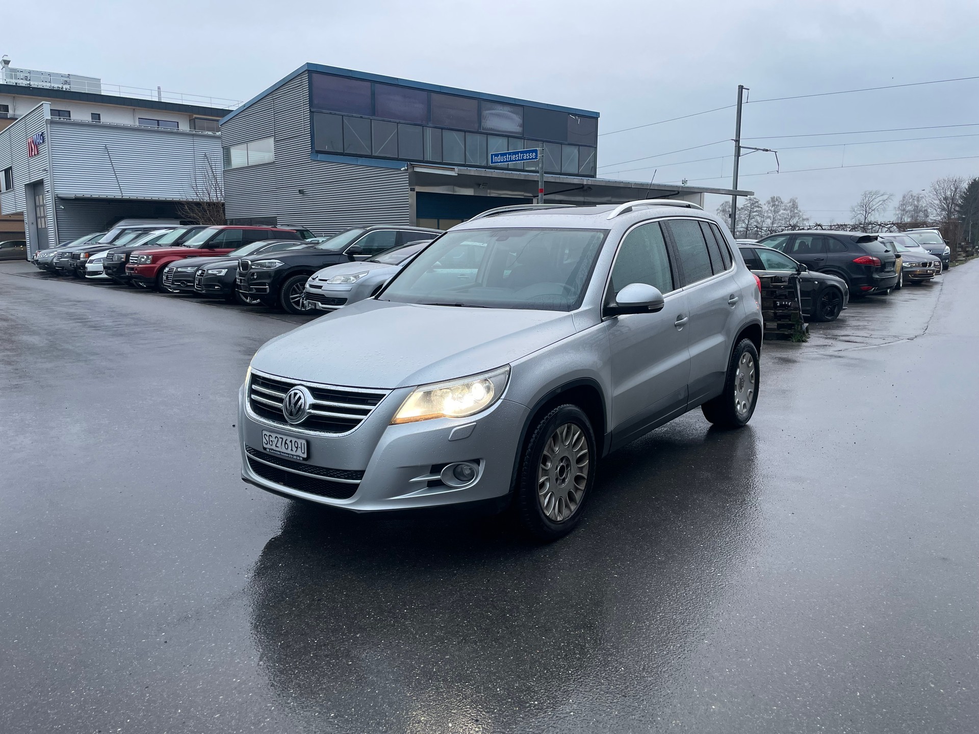 VW Tiguan 2.0 TDI Trend&Fun Tiptronic-image-0