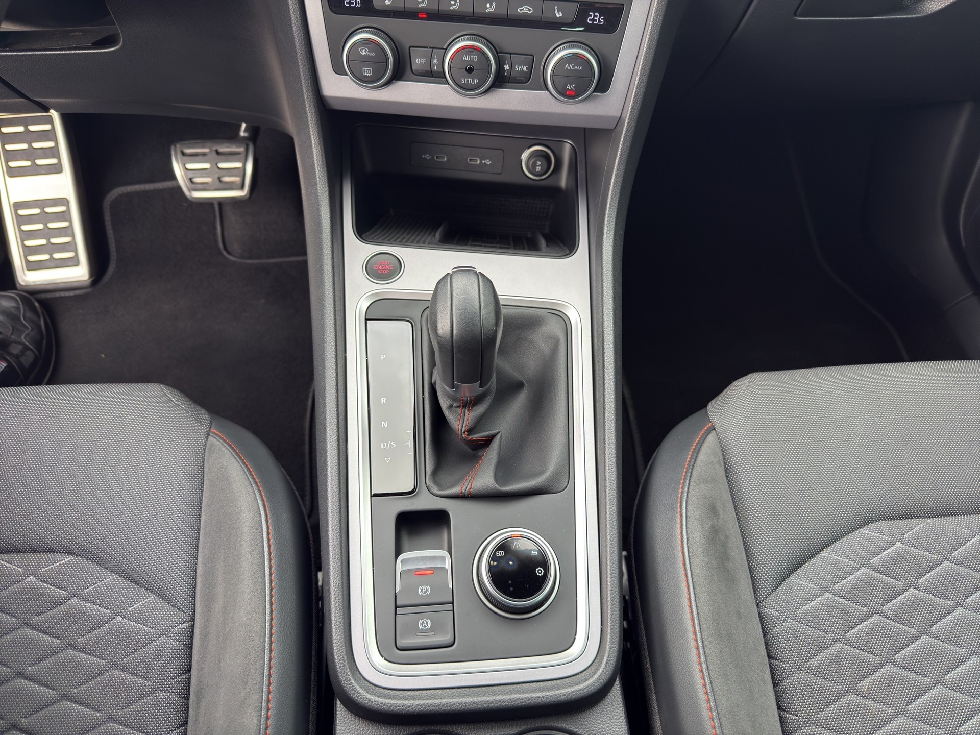 SEAT Ateca 1.5 TSI EVO DSG FR-image-15