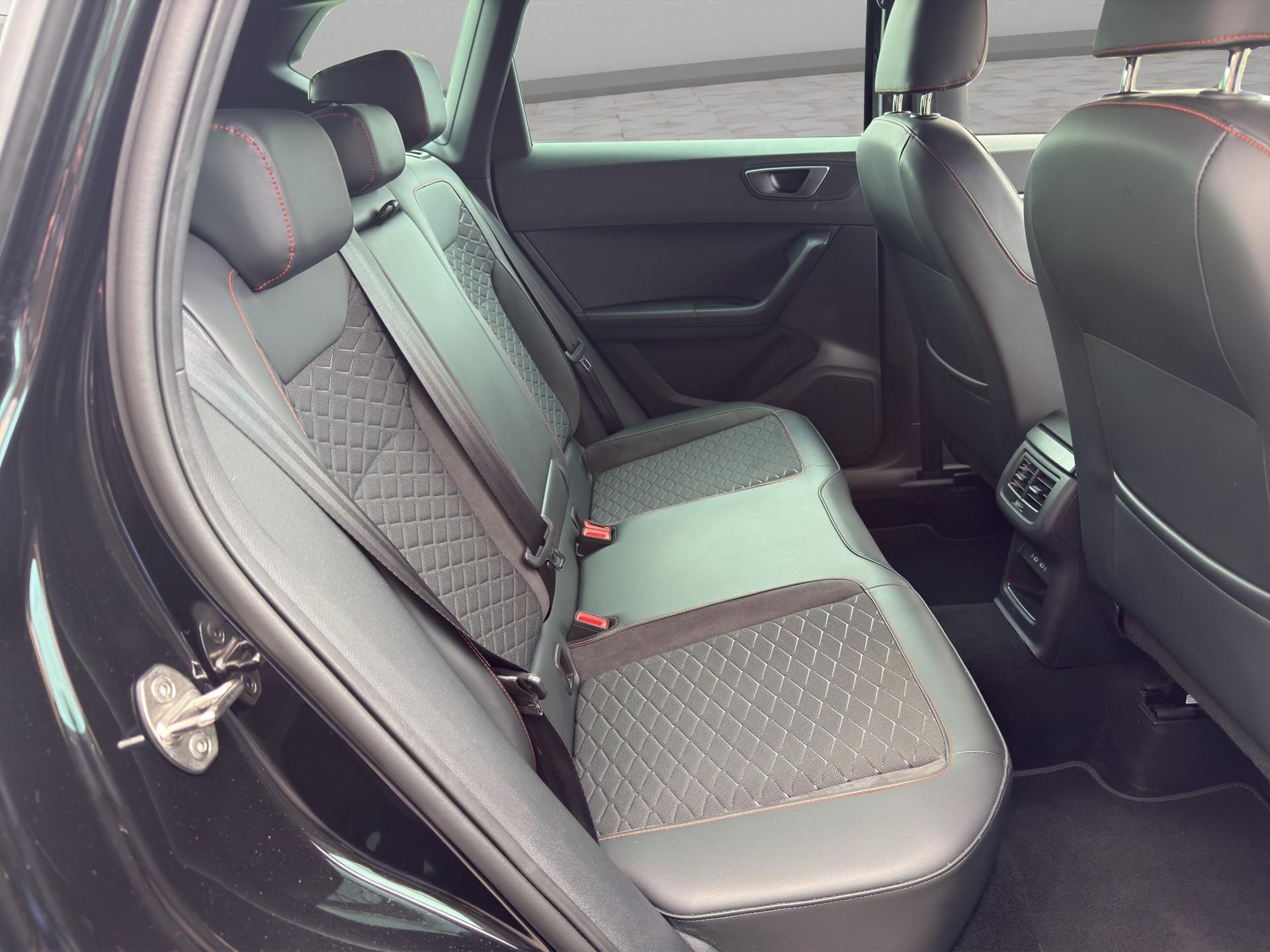 SEAT Ateca 1.5 TSI EVO DSG FR-image-18