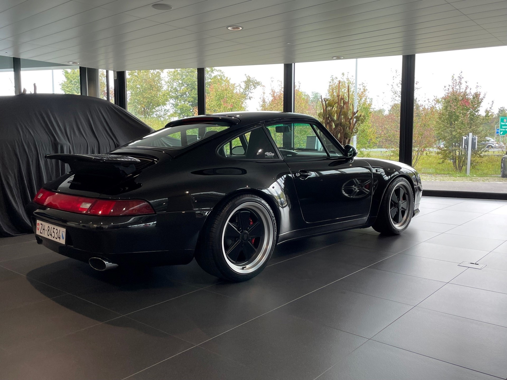 PORSCHE 993 Carrera C2-image-10