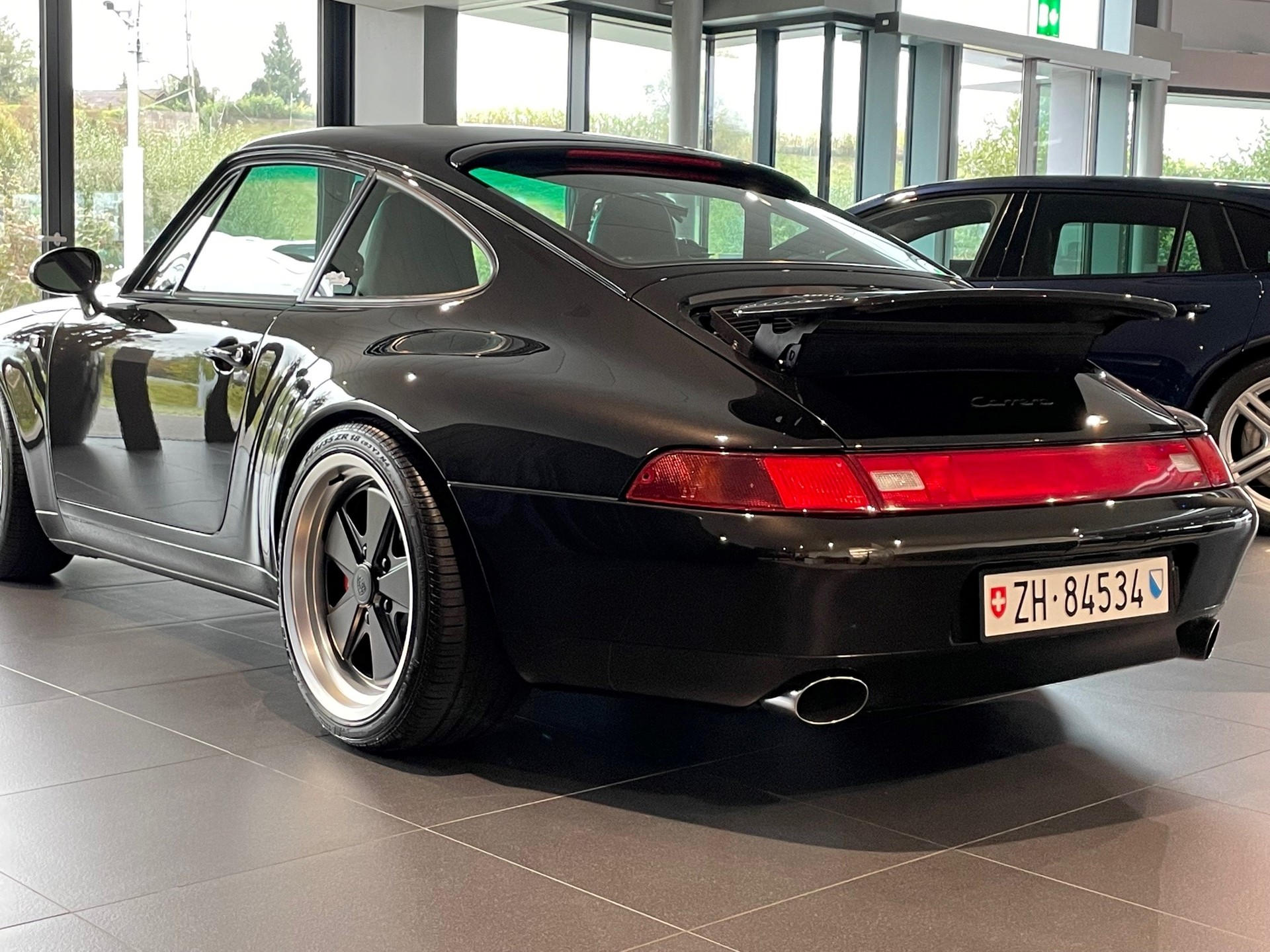 PORSCHE 993 Carrera C2-image-7