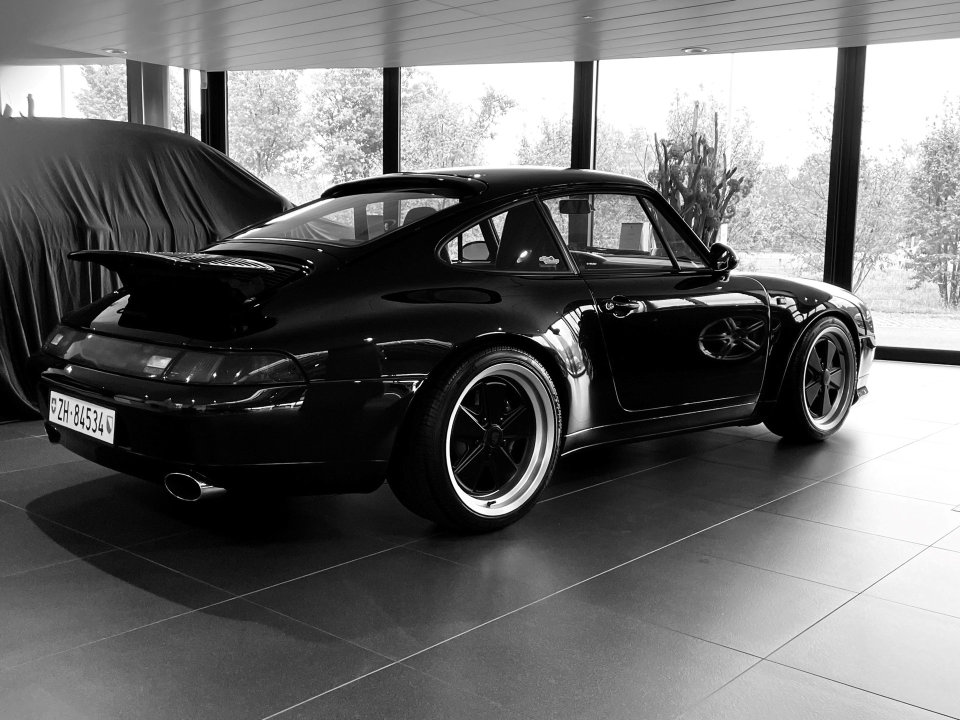 PORSCHE 993 Carrera C2-image-15