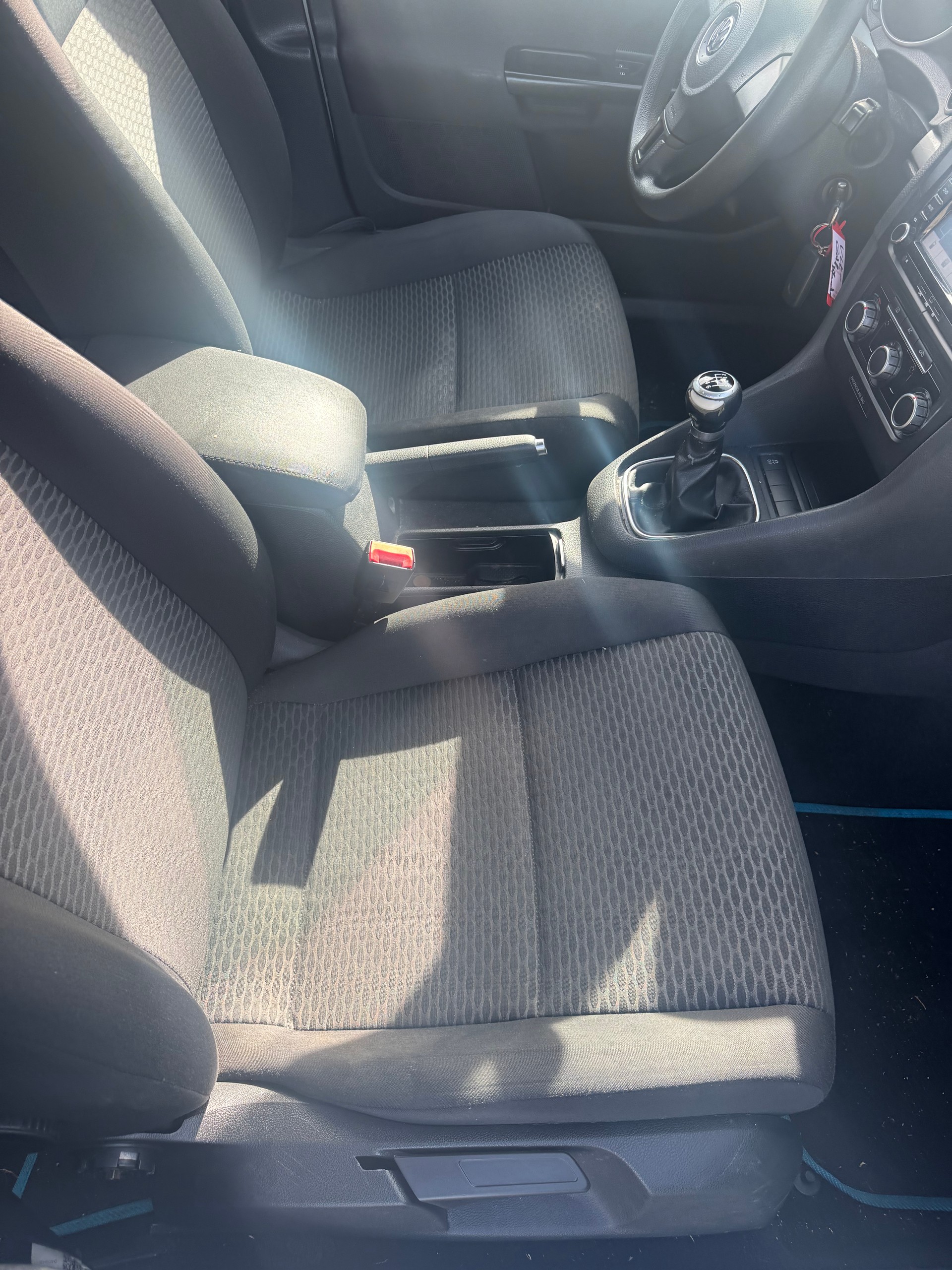 VW Golf Variant 1.6 TDI BlueMotion Technology Team-image-3