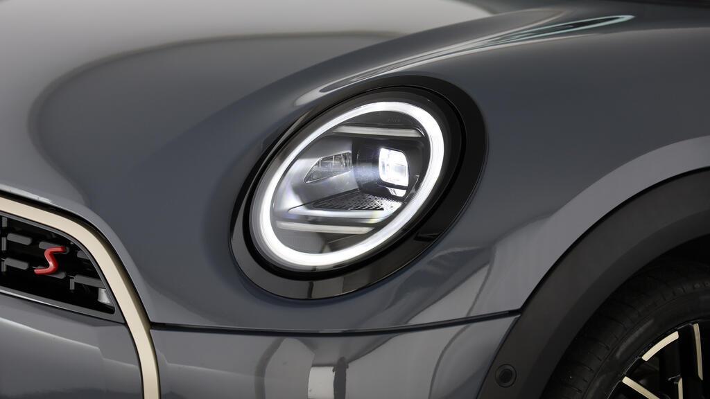 MINI Cooper S Cabrio-image-15