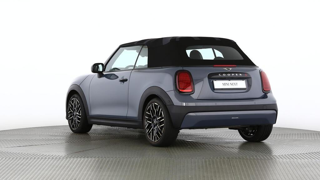 MINI Cooper S Cabrio-image-3