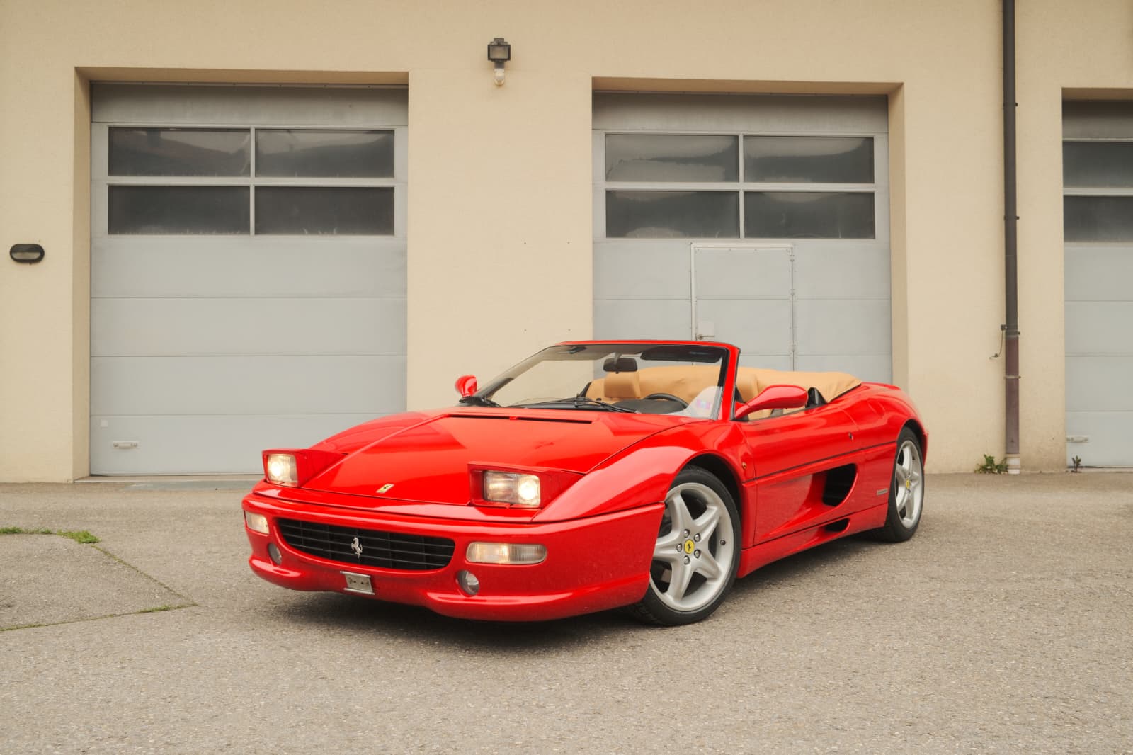 FERRARI F355 Spider-image-0