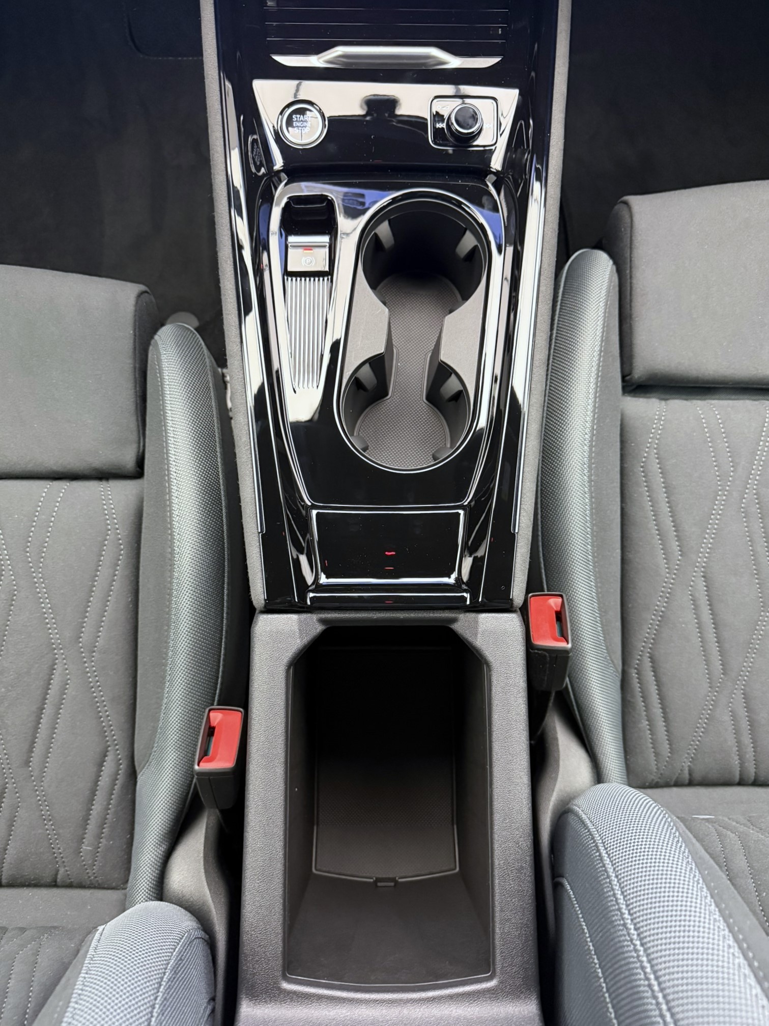 AUDI Q3 Sportback TFSI quattro 195 kW S tronic-image-9
