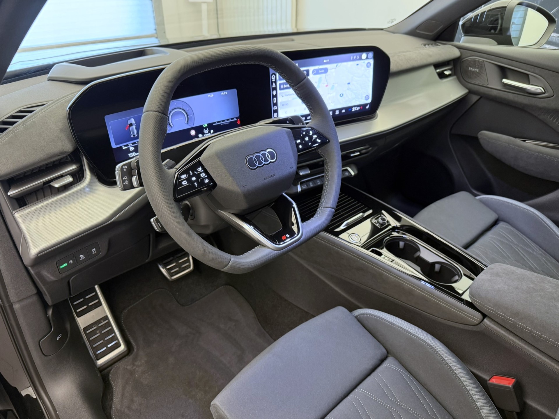 AUDI Q3 Sportback TFSI quattro 195 kW S tronic-image-5