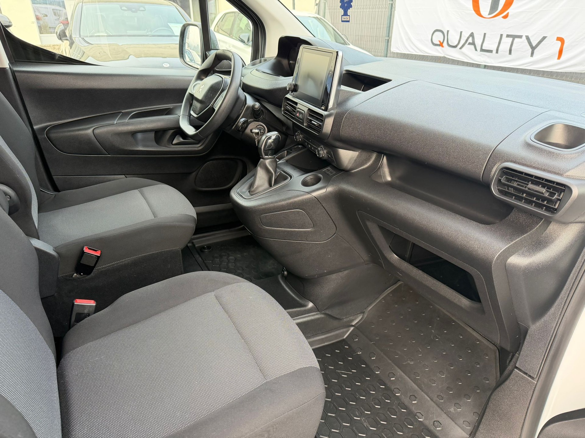 PEUGEOT Partner 1.5 Blue HDi s/s Premium 650kg-image-11