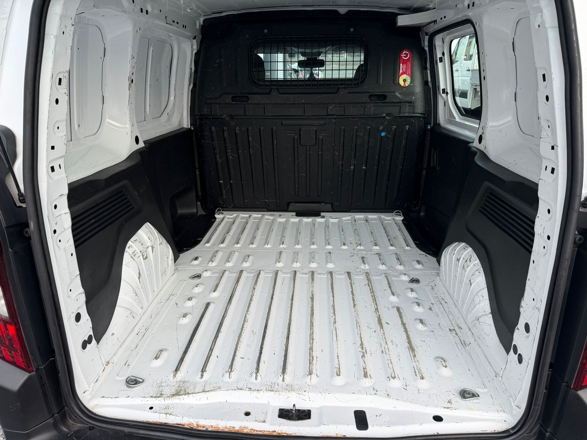 PEUGEOT Partner 1.5 Blue HDi s/s Premium 650kg-image-7