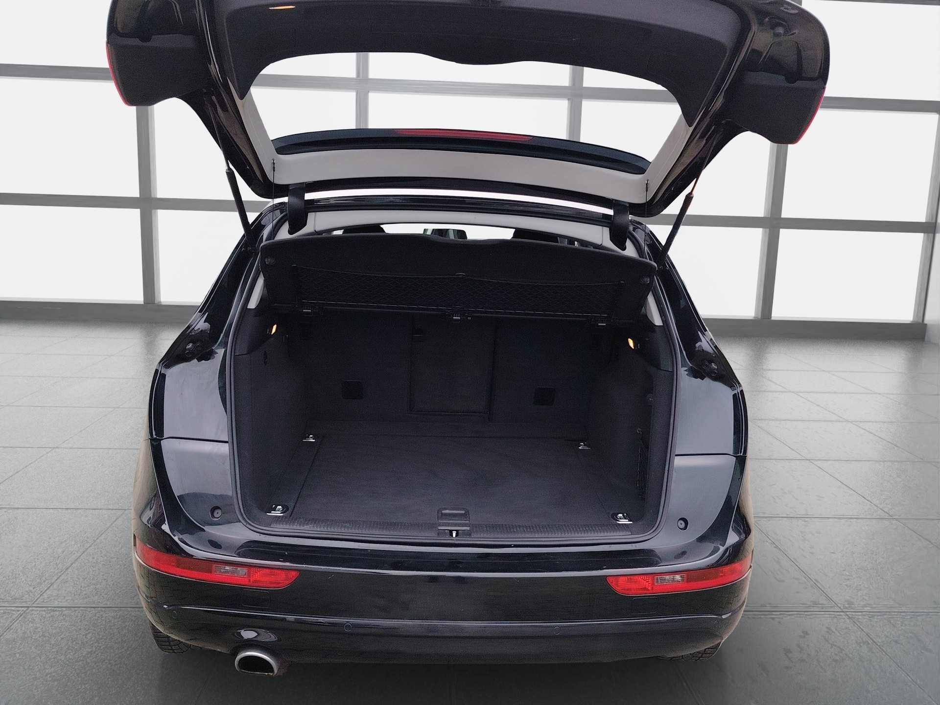 AUDI Q5 2.0 TDI quattro-image-7